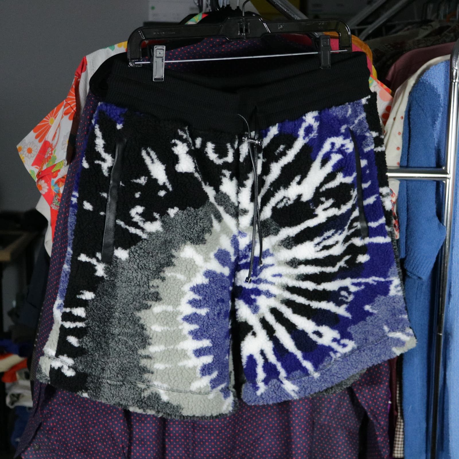 Amiri Amiri Tie Dye Polar Fleece Shorts Large Brand New Size US 34 / EU 50 - 1 Thumbnail
