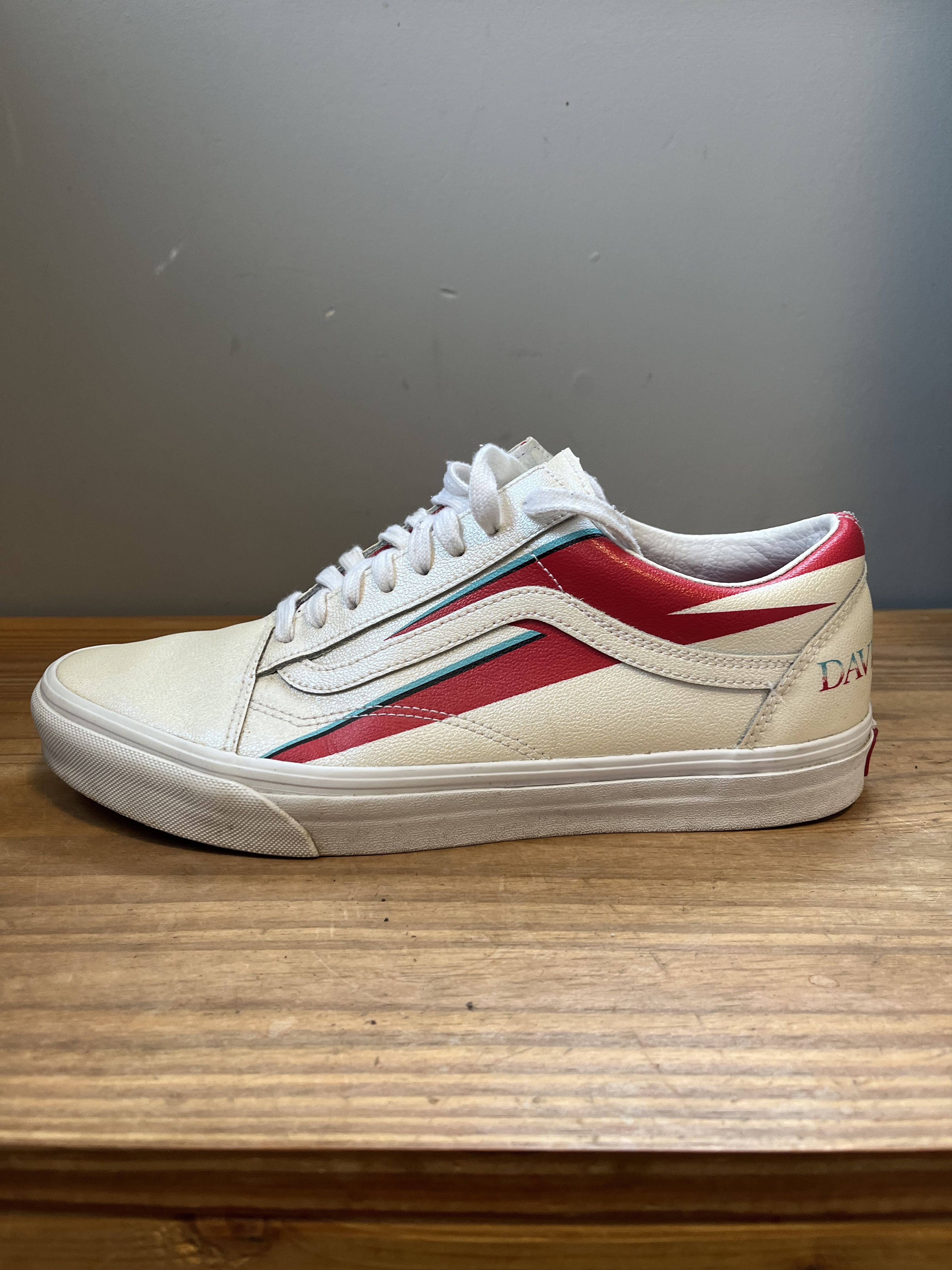 Vans Vans David Bowie Aladdin Sane Old Skool Size US 10.5 / EU 43-44 - 8 Thumbnail