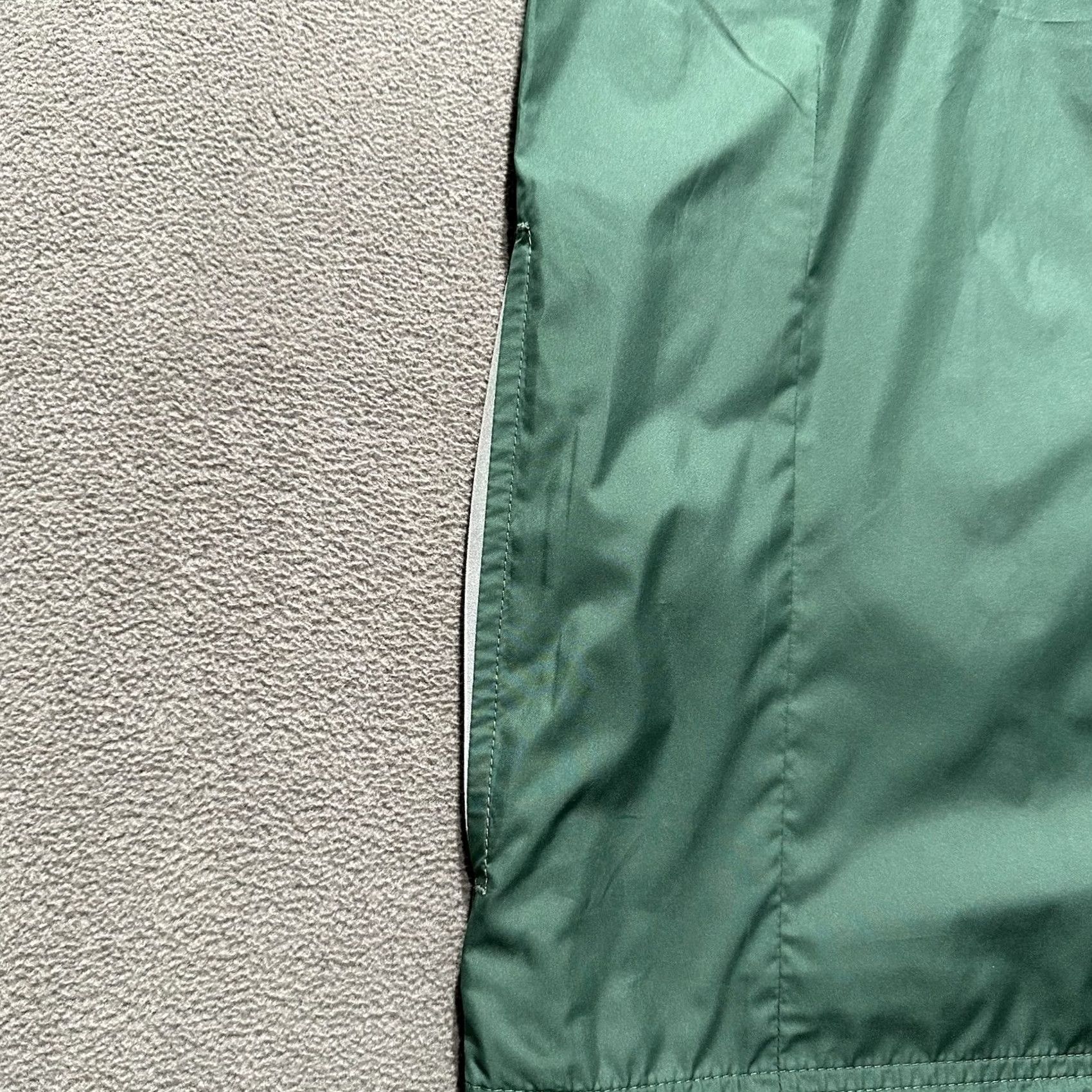 Vintage Zero Restriction Vest Mens S Green Windbreaker Windproof Pockets Reflective Zip Size US S / EU 44-46 / 1 - 4 Thumbnail