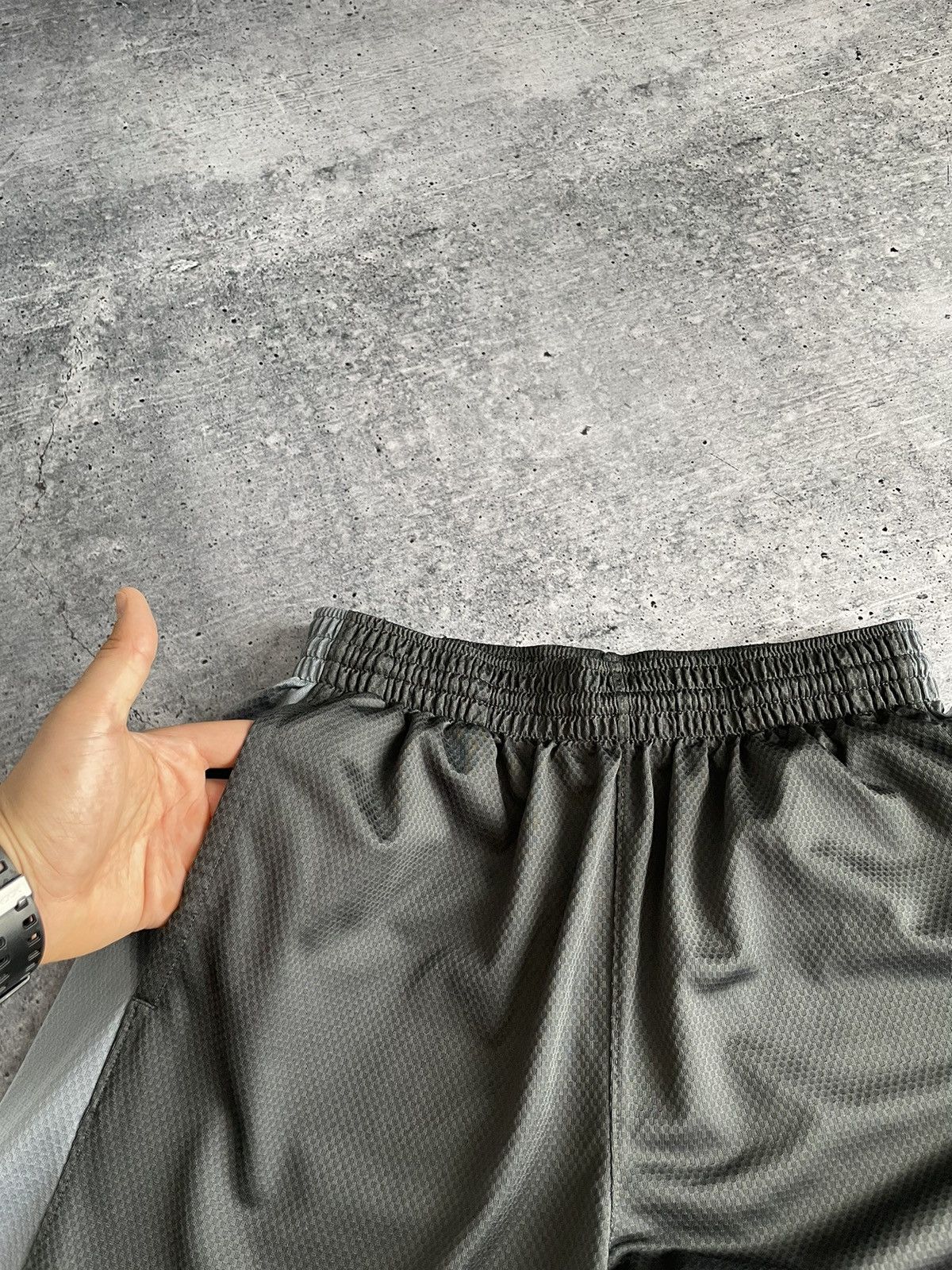 Nike Vintage Nike 90’s Y2K Style Drill Grey Shorts Rap Size US 32 / EU 48 - 8 Thumbnail