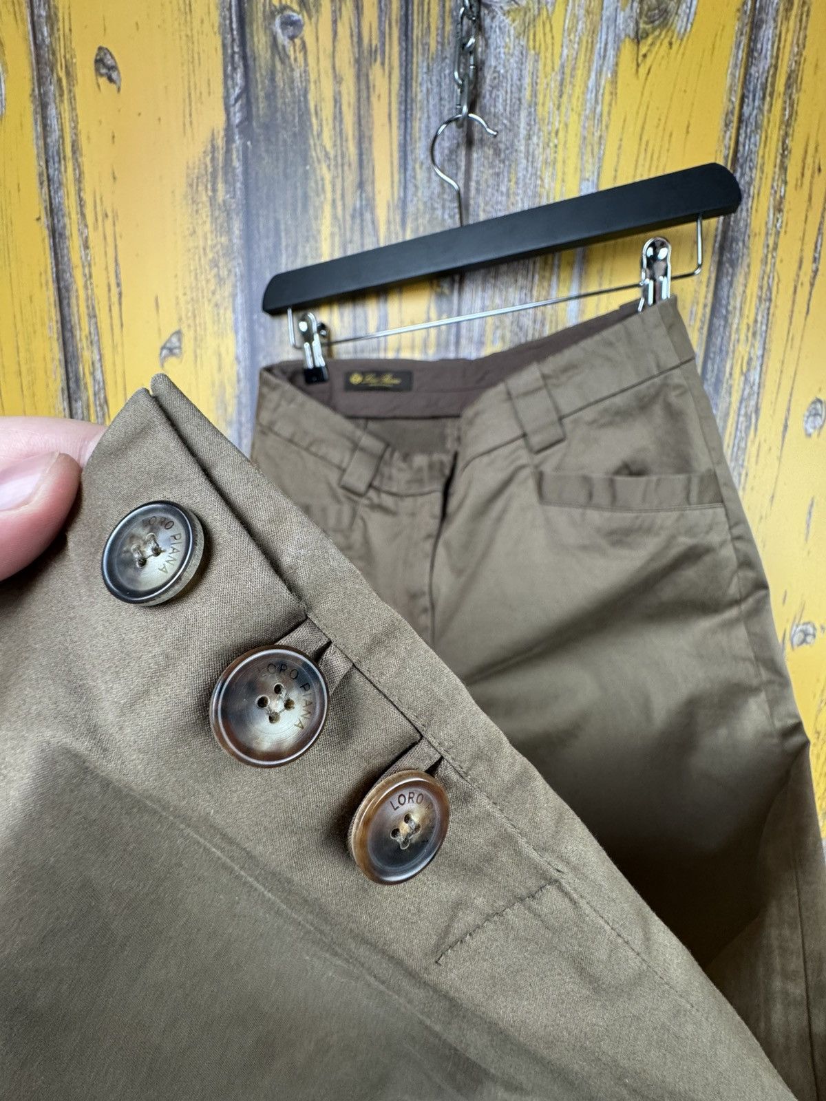 Loro Piana Capri Loro Piana Vintage with buttons at the bottom Size 28" / US 6 / IT 42 - 7 Thumbnail
