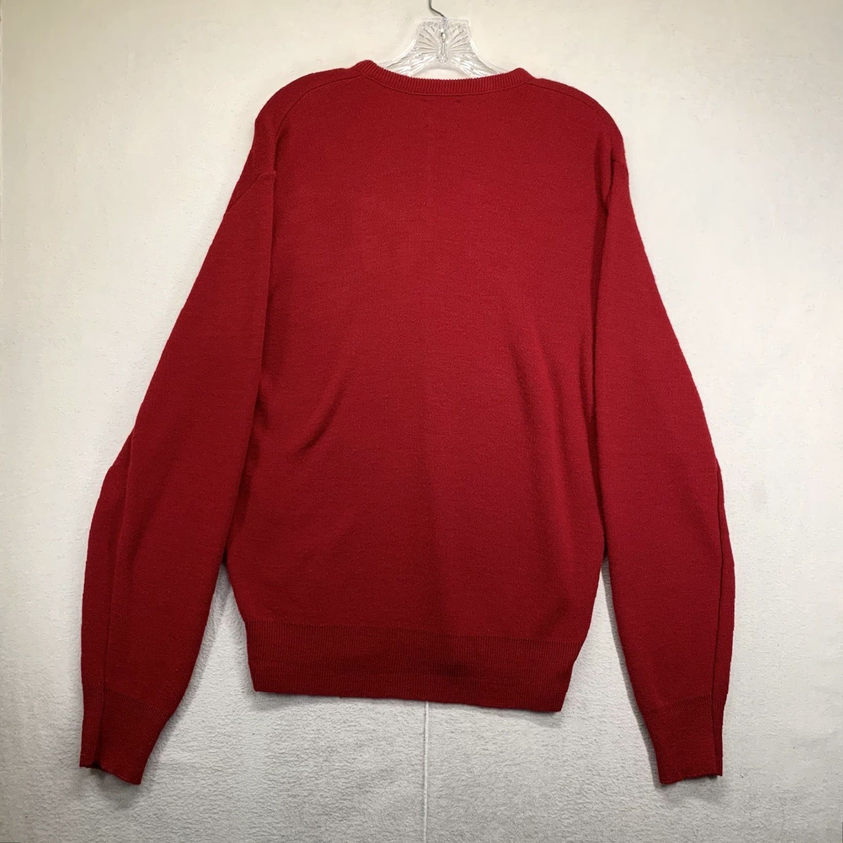 Vintage VINTAGE Robert Bruce Mens Jumper L V-Neck Knit Red 70s 80s 90s Retro Golf USA Pullover Solid Long Sleeve Light Weight Size US L / EU 52-54 / 3 - 2 Thumbnail