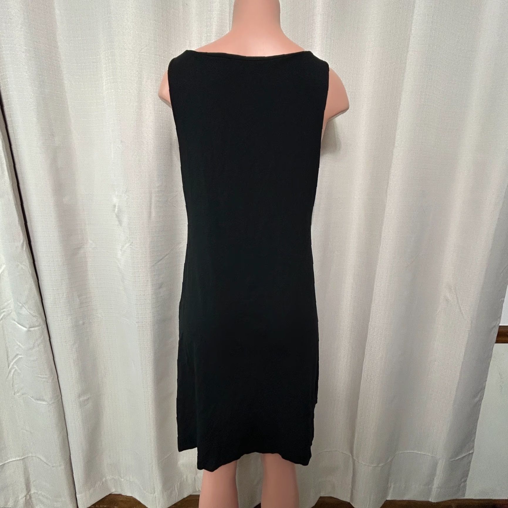 Eileen Fisher Sleeveless Knee Length Pullover Dress Women's M Black Shift Casual Classic Stretch