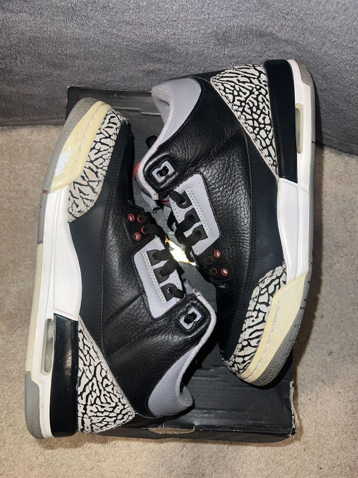 Jordan Brand Black cement 3 (GS) (2011) Size US 6.5 / EU 39-40 - 4 Thumbnail