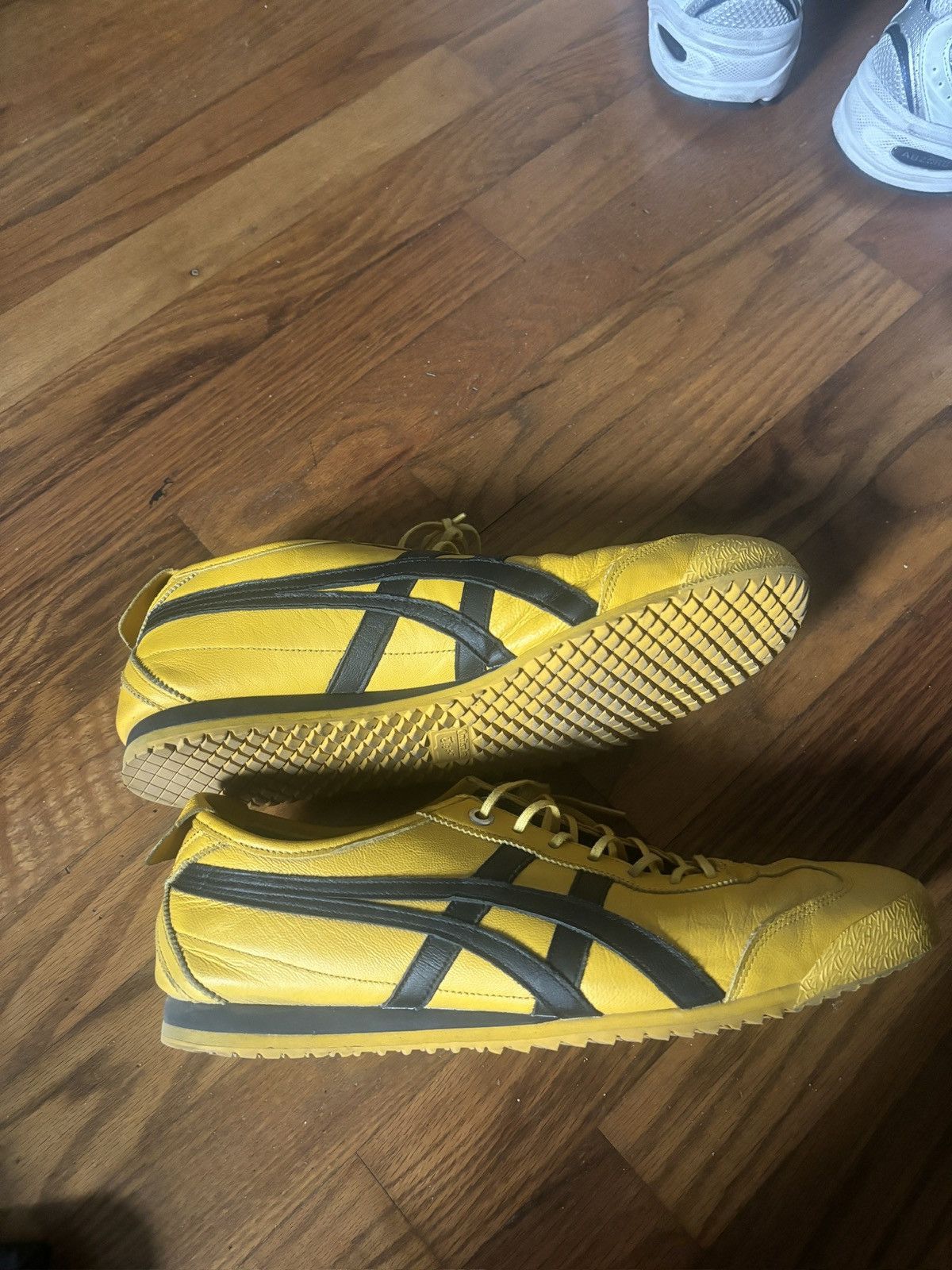 Onitsuka Tiger onitsuka tiger “yellow tiger” mexican 66 Size US 9.5 / EU 42-43 - 2 Thumbnail
