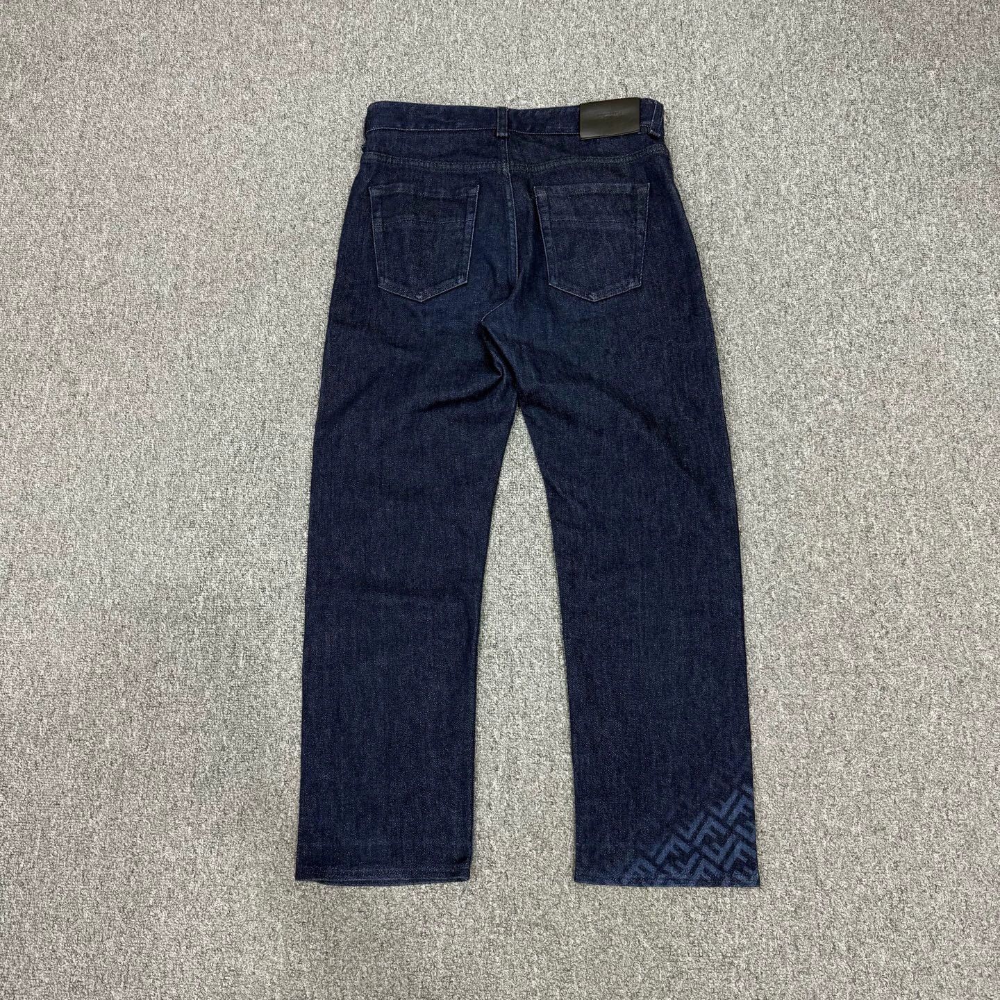 Fendi Fendi jeans all over leg logo size 31 95 new Size 32" / US 10 / IT 46 - 2 Thumbnail