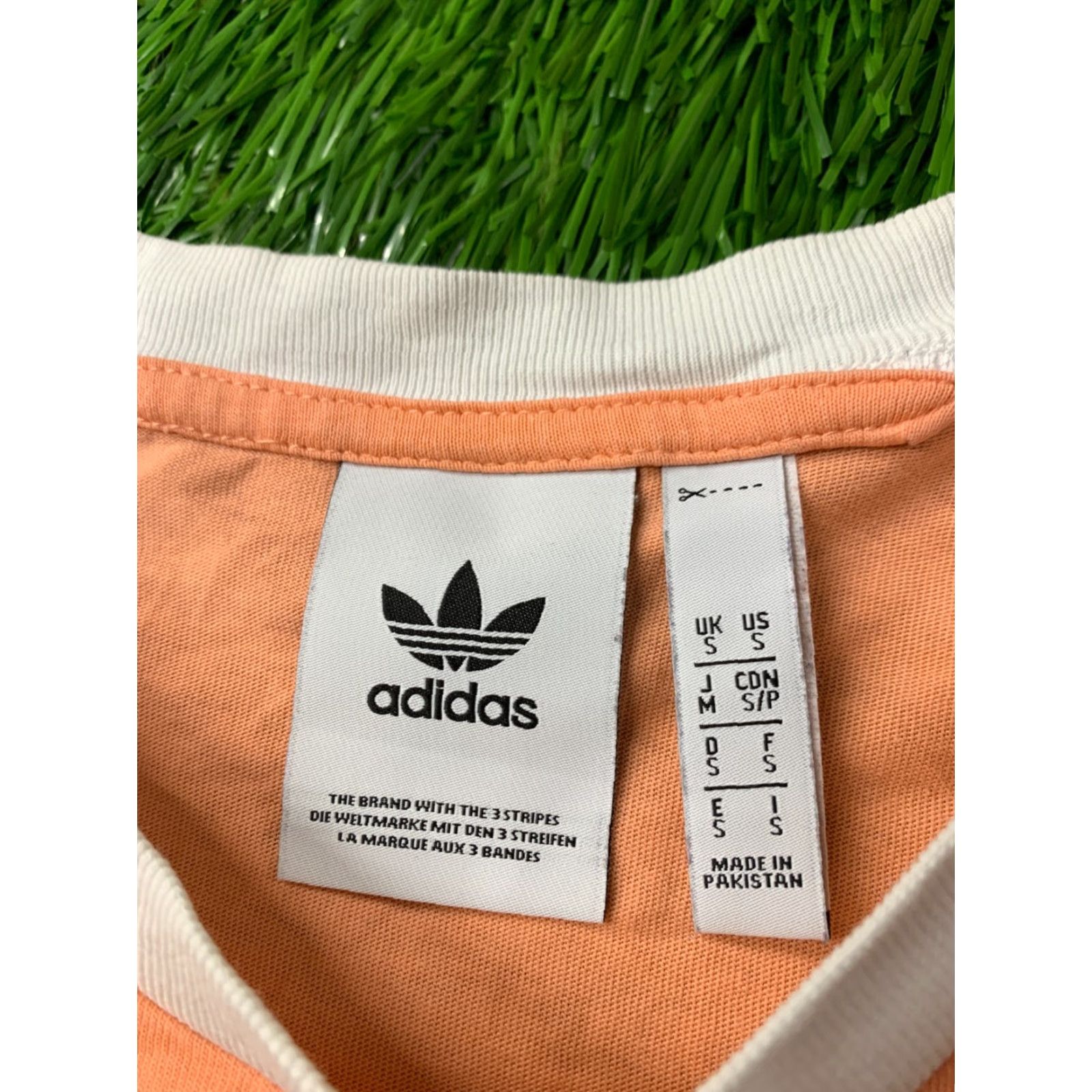 Adidas ADIDAS ORIGINAL Men T-Shirt Short Sleeve Jersey Logo Casual Peach and White 2020 00s 2020 Adult M Size M Mens Clothing Shirt Size US M / EU 48-50 / 2 - 5 Thumbnail