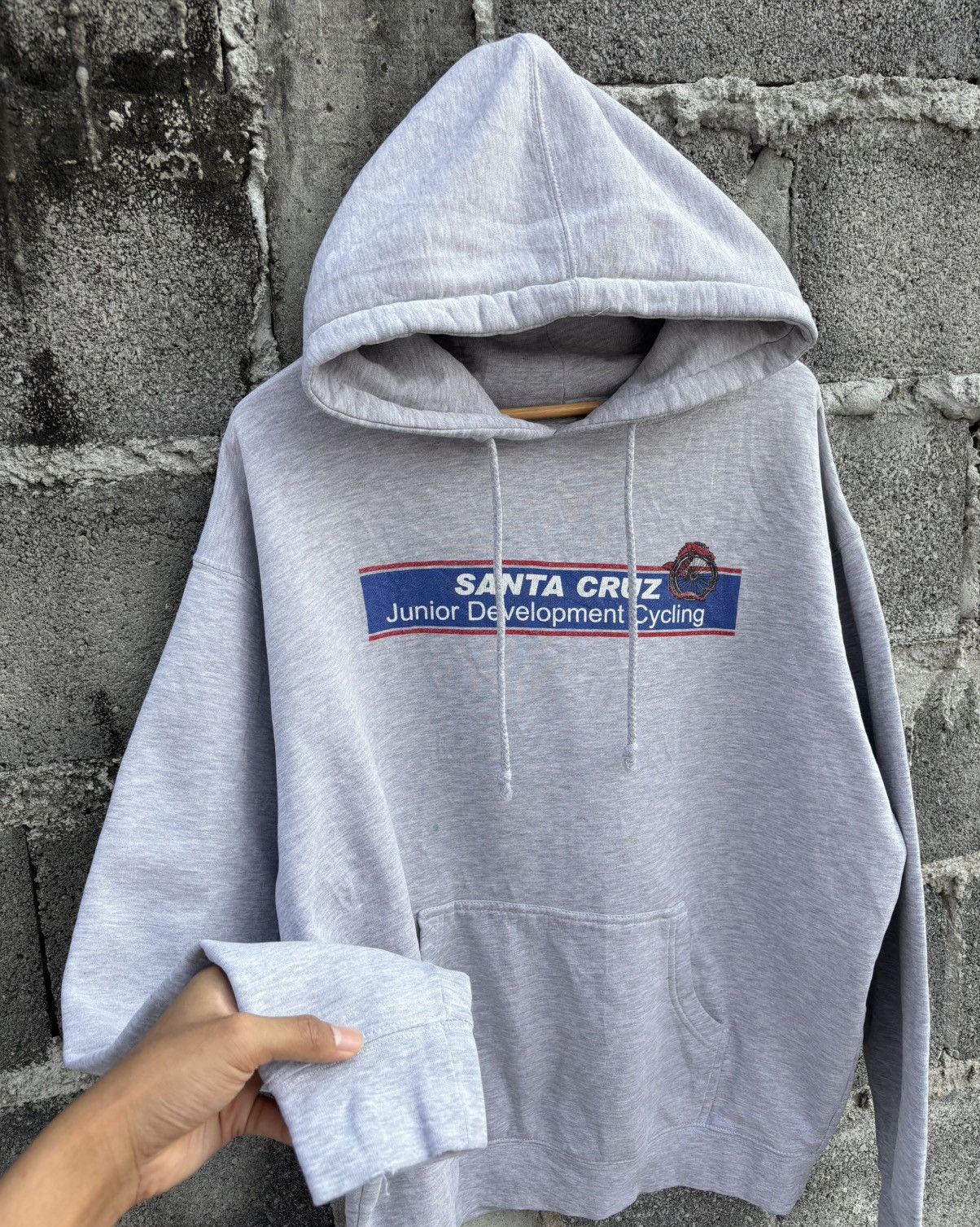 Santa Cruz Skateboards Rare Santa Cruz Bike Hoodie Independent Size US L / EU 52-54 / 3 - 1 Thumbnail