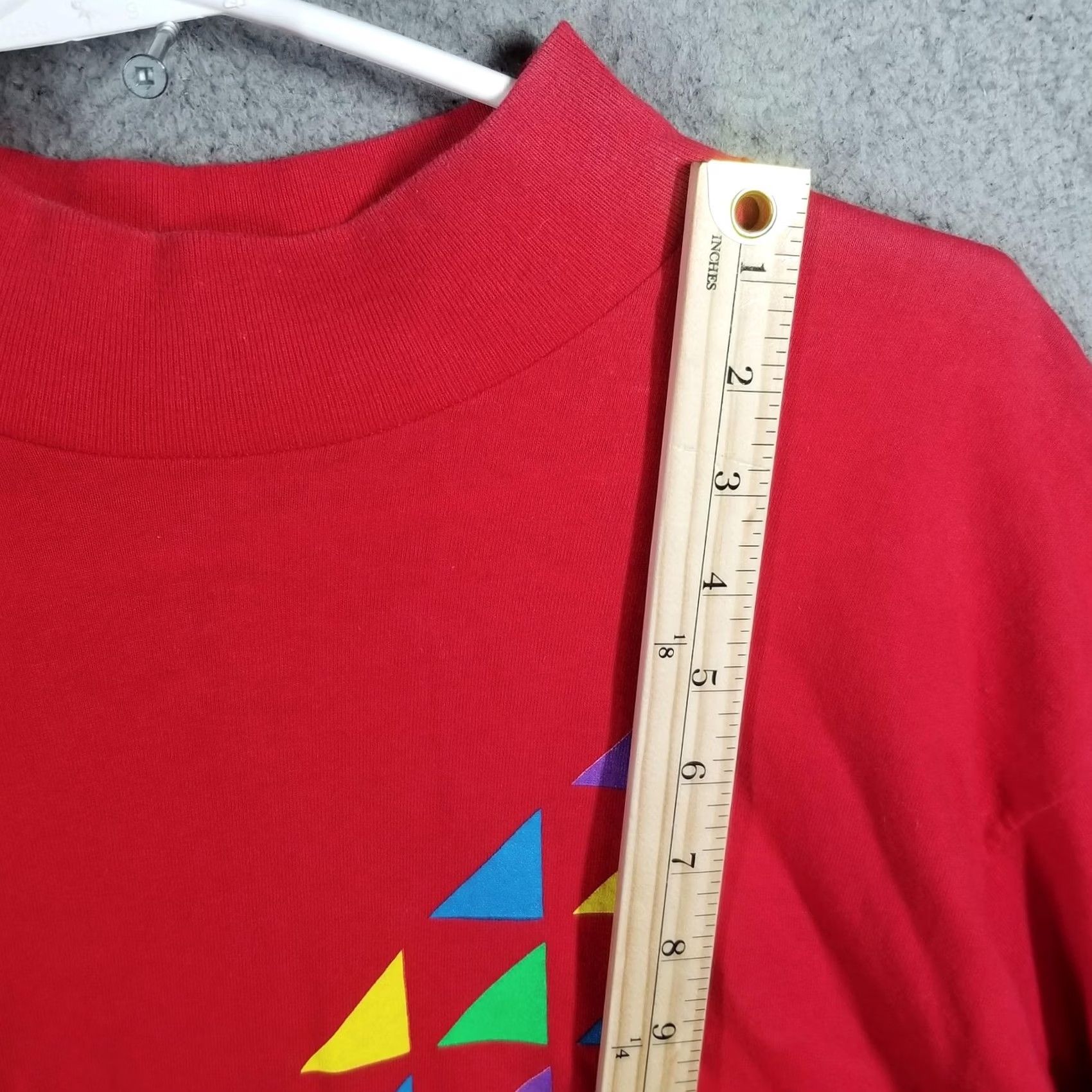 Guess VINTAGE Guess Shirt Unisex Adults One Size Red Mock Neck Long Sleeve Ski Jumping Italy USA 80s Gu ess Georges Marciano T-Shirt Graphic Print Vintage Size US M / EU 48-50 / 2 - 5 Thumbnail