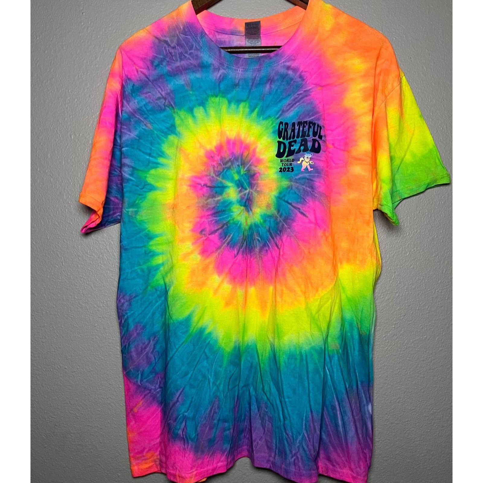 Gildan Grateful Dead 🌀 2023 Tour Tie-Dye Tee – Size L Size US L / EU 52-54 / 3 - 1 Thumbnail