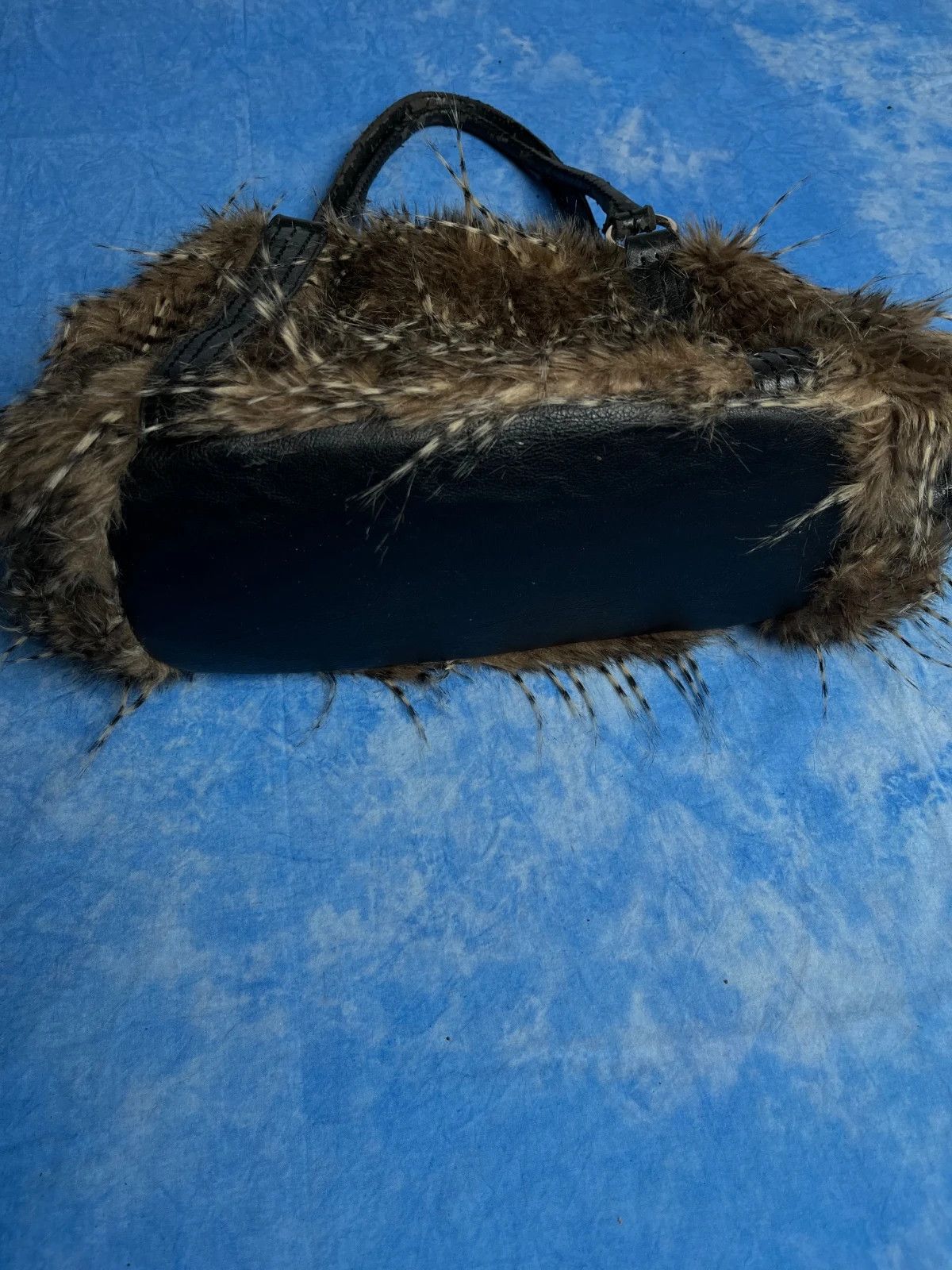 Vintage Vintage 00s Japan Style Faux Fur City Bag Avant Garde y2k Size ONE SIZE - 4 Thumbnail
