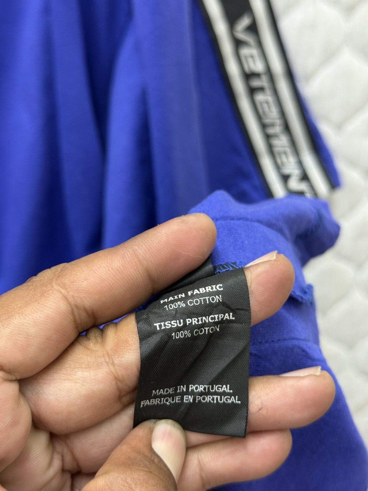 Vetements 🔥🔥💥💥STEALS VETEMENTS OVERSIZE ROYAL BLUE TAPE TEE Size US XS / EU 42 / 0 - 8 Thumbnail