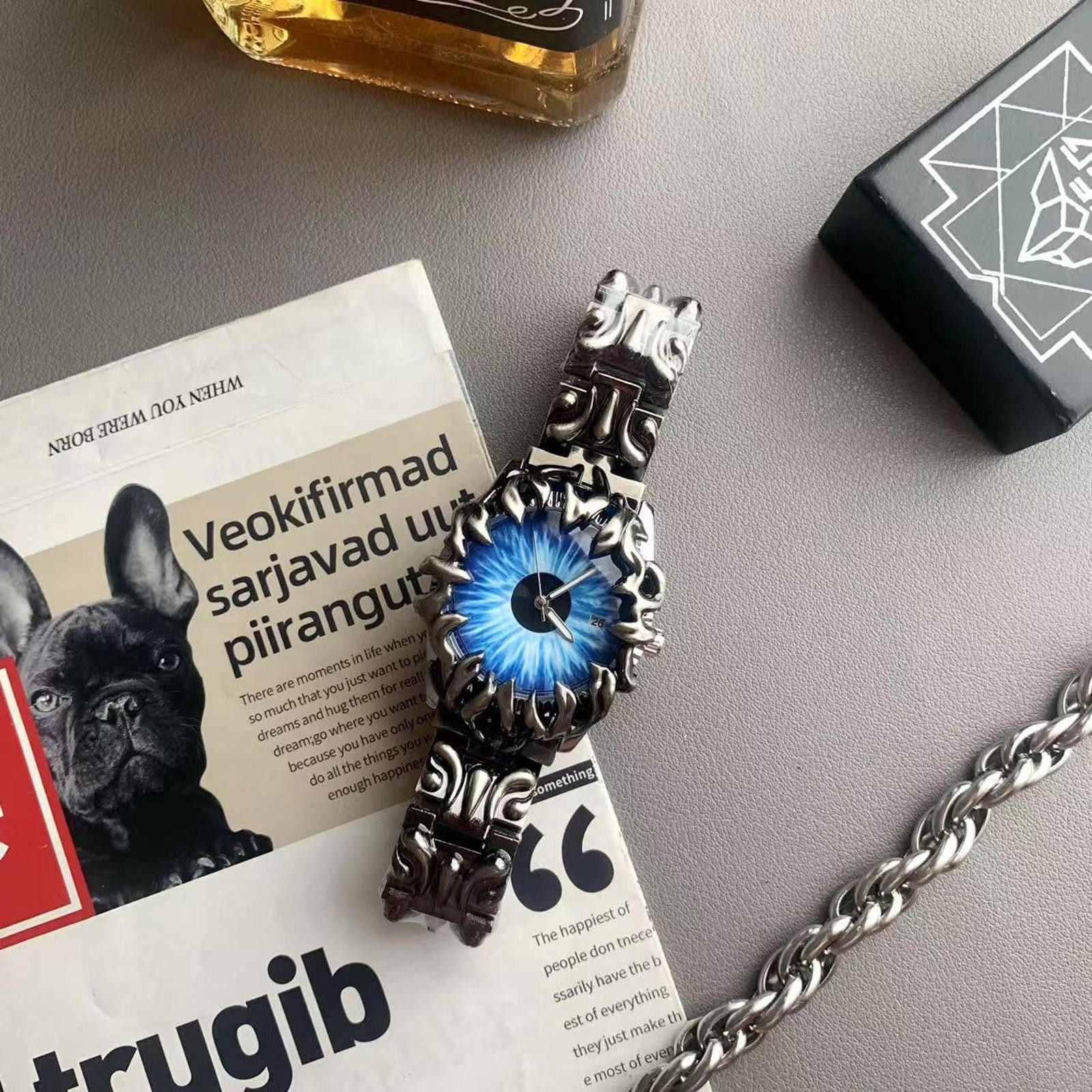 Vintage Demon Eye Claw Watch – Y2K Design Size ONE SIZE - 4 Thumbnail