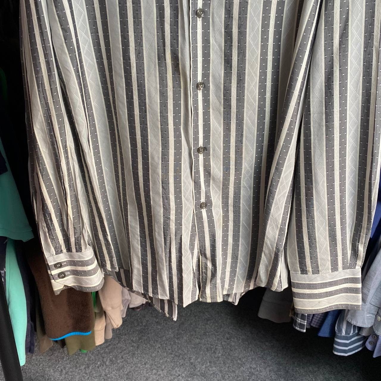 Versace × Vintage Vintage Versace Classic Basic grey luxury button up shirt Size US L / EU 52-54 / 3 - 3 Thumbnail
