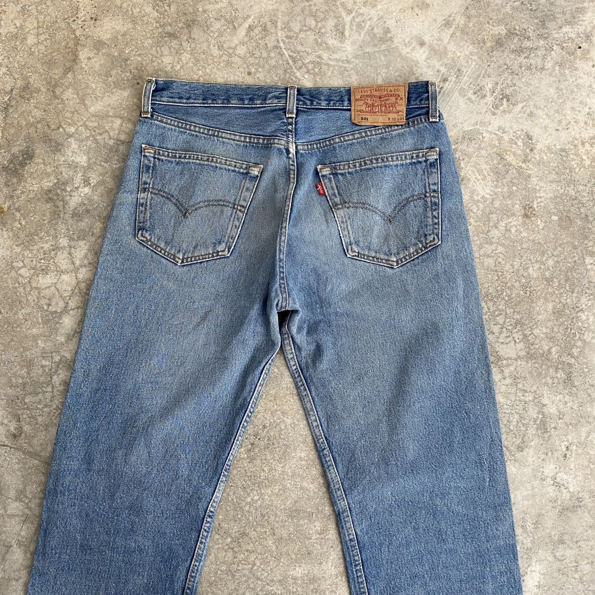 Levi's Size 32x34.5 Vintage 1998 Levis 501 Faded Blue Denim Jeans Size US 32 / EU 48 - 10 Thumbnail