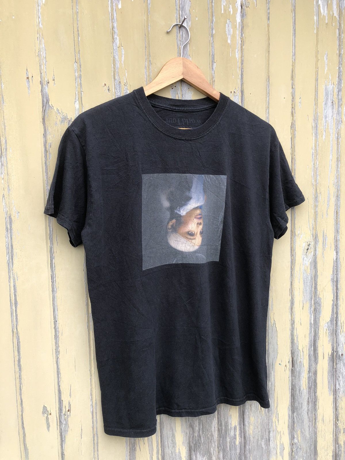 Band Tees Ariana Grande Sweetener World Tour Official Tshirts Size US M / EU 48-50 / 2 - 4 Thumbnail