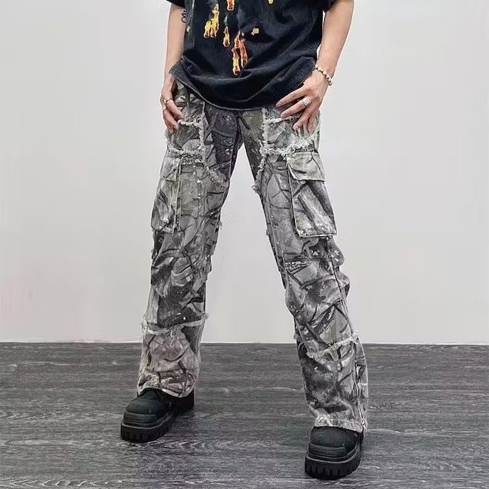 Image of Vintage Camouflage Y2K Fashion Baggy Jeans Cargo Pants in Grey, Men's (Size 30)