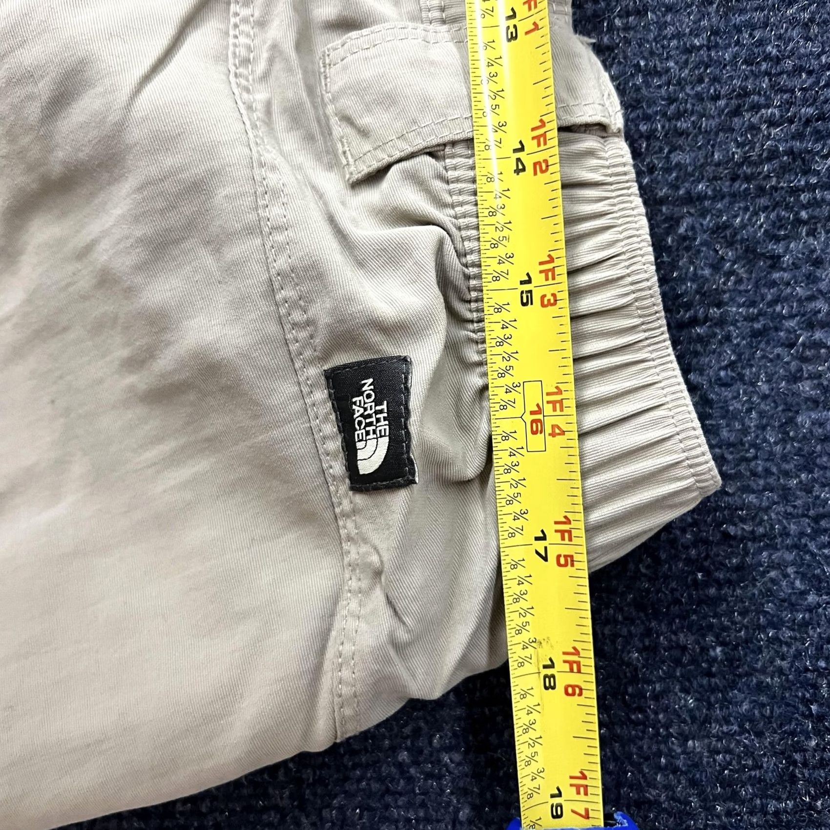 The North Face The North Face Cargo Shorts Mens Large Beige Nylon Hiking Outdoor Travel Casual Size US 33 - 7 Thumbnail