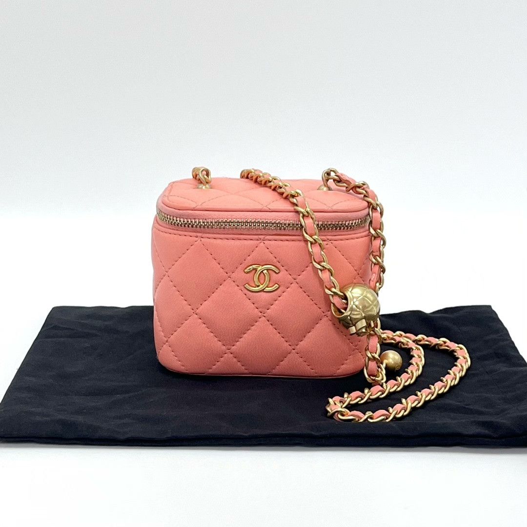 Chanel Pre-loved Bag Very good condition Size ONE SIZE - 1 Thumbnail