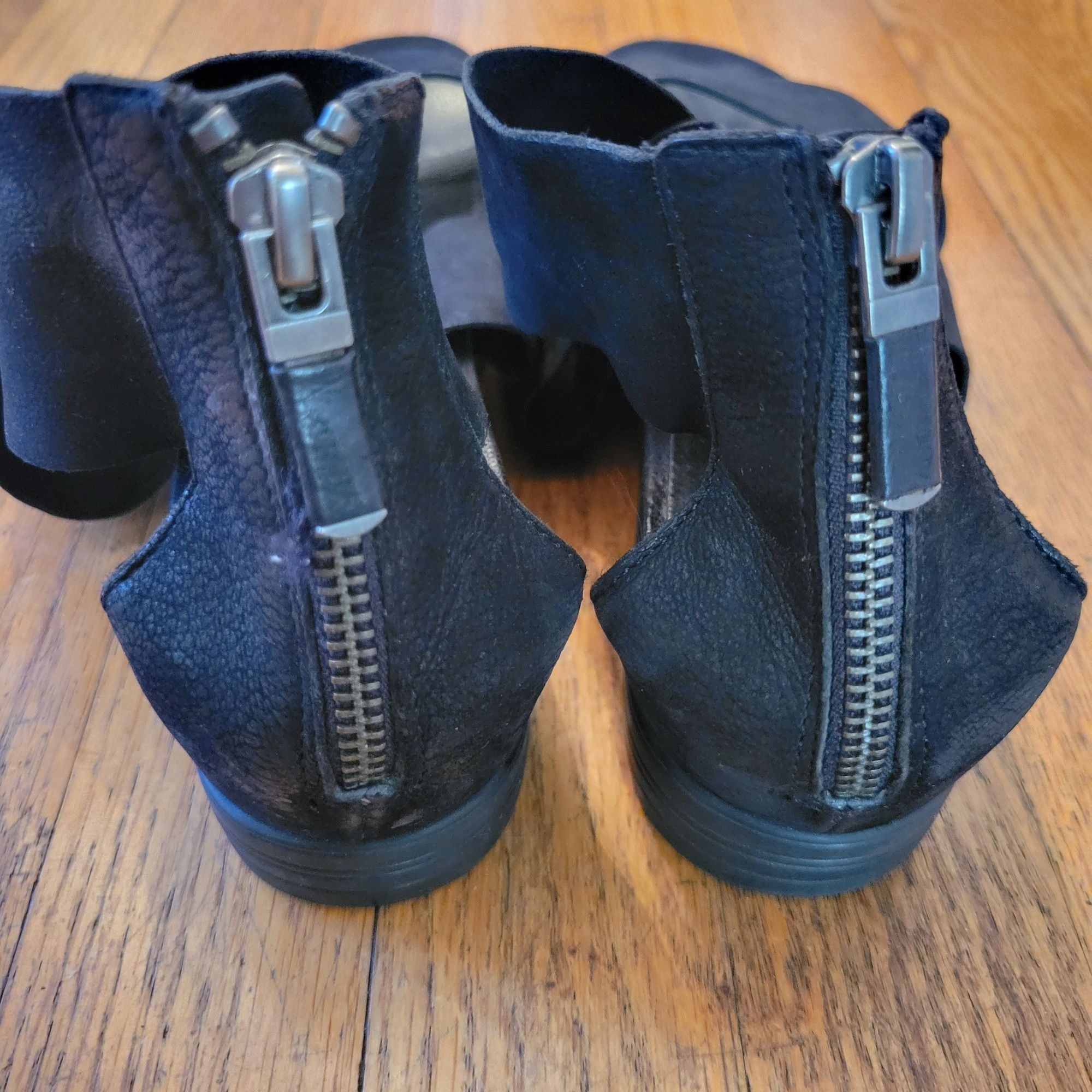 Eileen Fisher Eileen Fisher Black 8 Comfort Open Toe Sport Tumbled Leather Size US 8 / IT 38 - 4 Thumbnail