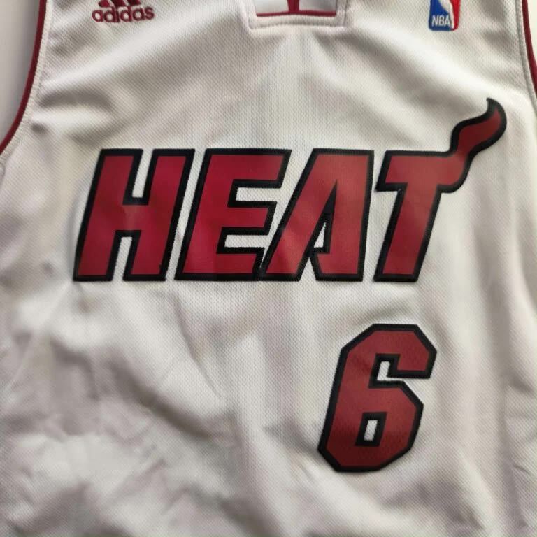 Adidas Miami Heat LeBron James Adidas Swingman home NBA jersey S Size US S / EU 44-46 / 1 - 4 Thumbnail