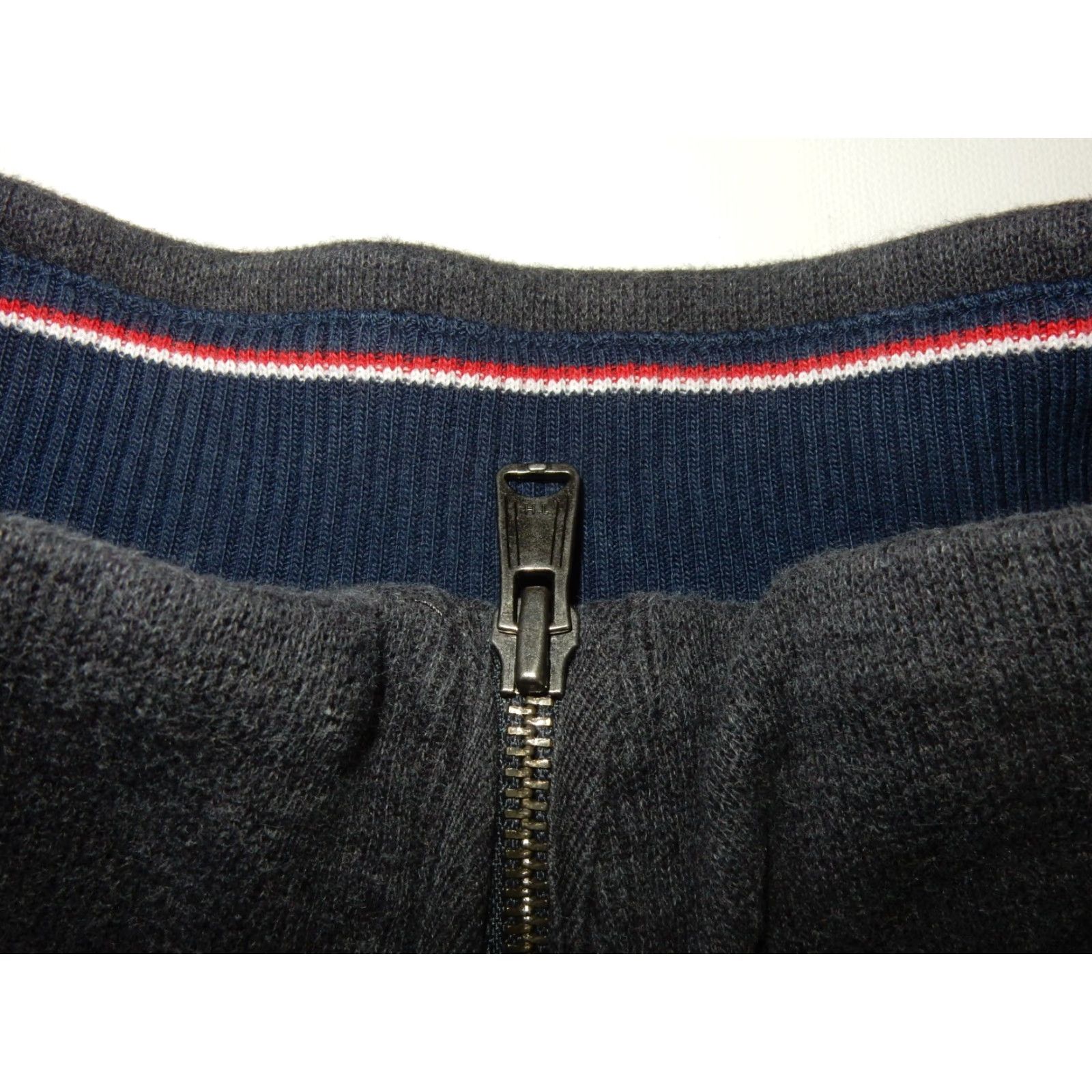 Tommy Hilfiger VINTAGE Tommy Hilfiger Men's Sweater Pullover Size XL Gray 90s Classic casual clothing Size US XL / EU 56 / 4 - 3 Thumbnail