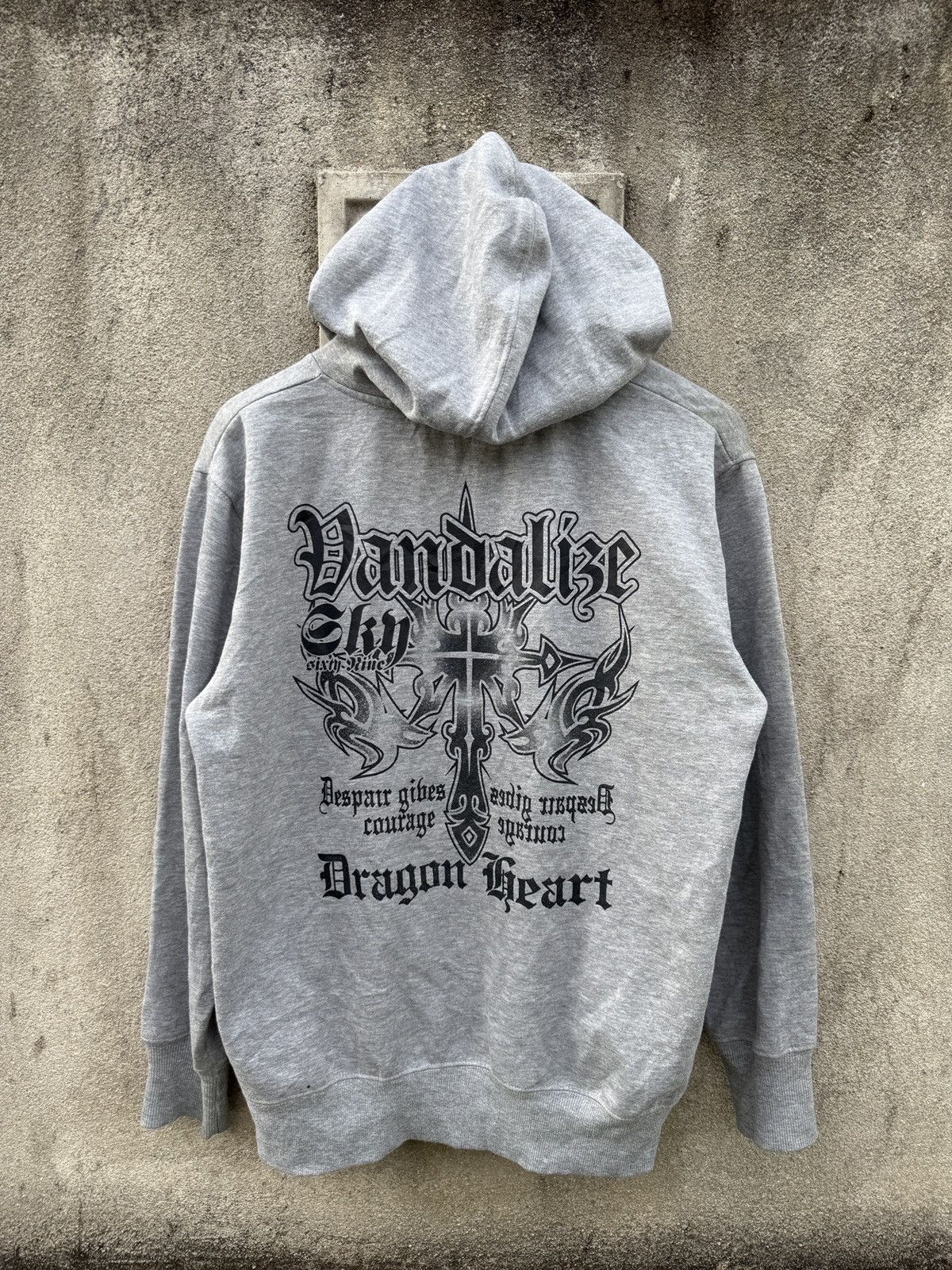 If Six Was Nine Vandalize “Dragon Heart” Gothic Graphic Hoodie Size US L / EU 52-54 / 3 - 1 Thumbnail