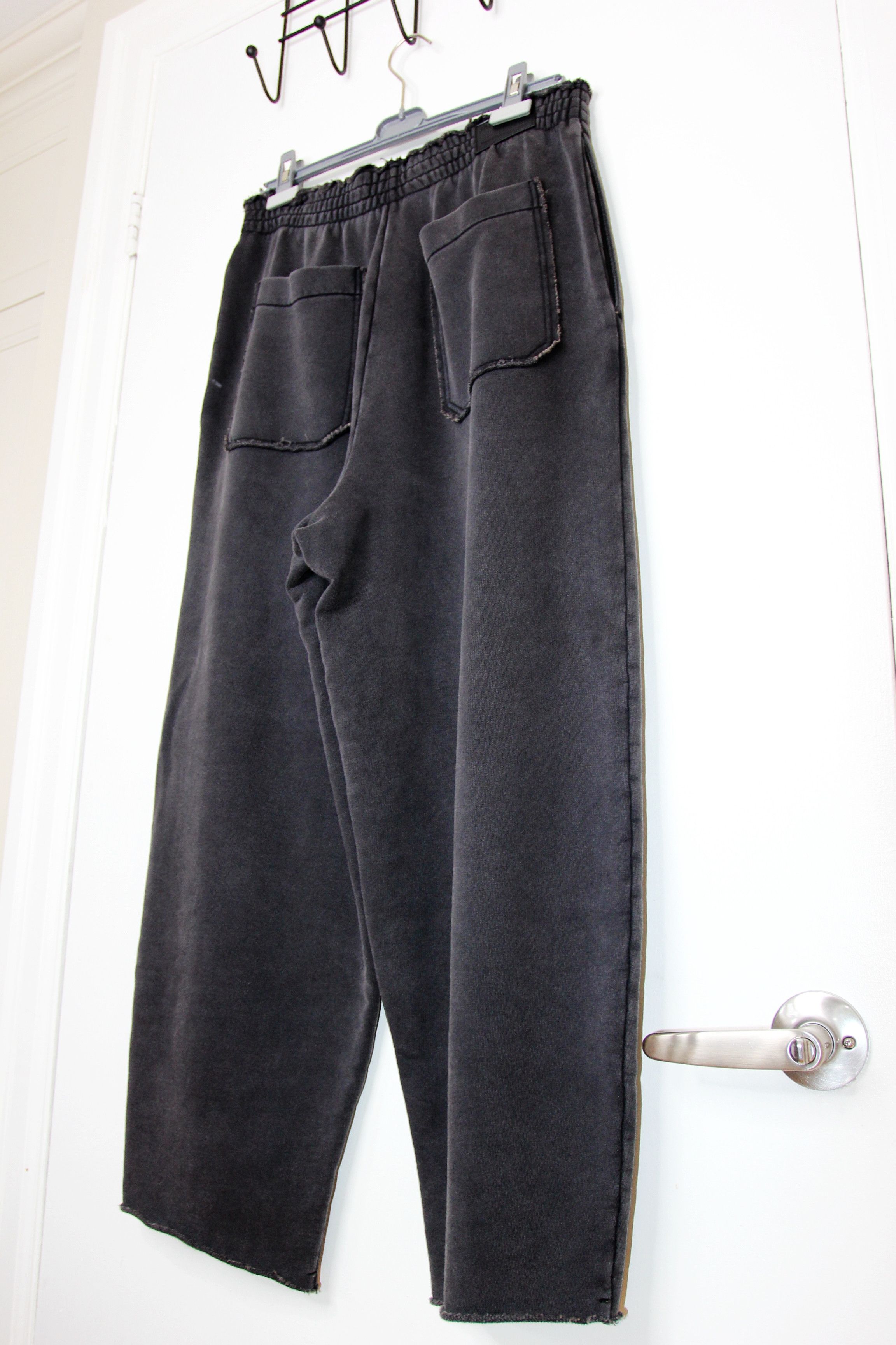 Helmut Lang BNWT SS25 HELMUT LANG GARMENT DYED COCOON SWEATPANTS M Size US 32 / EU 48 - 6 Thumbnail