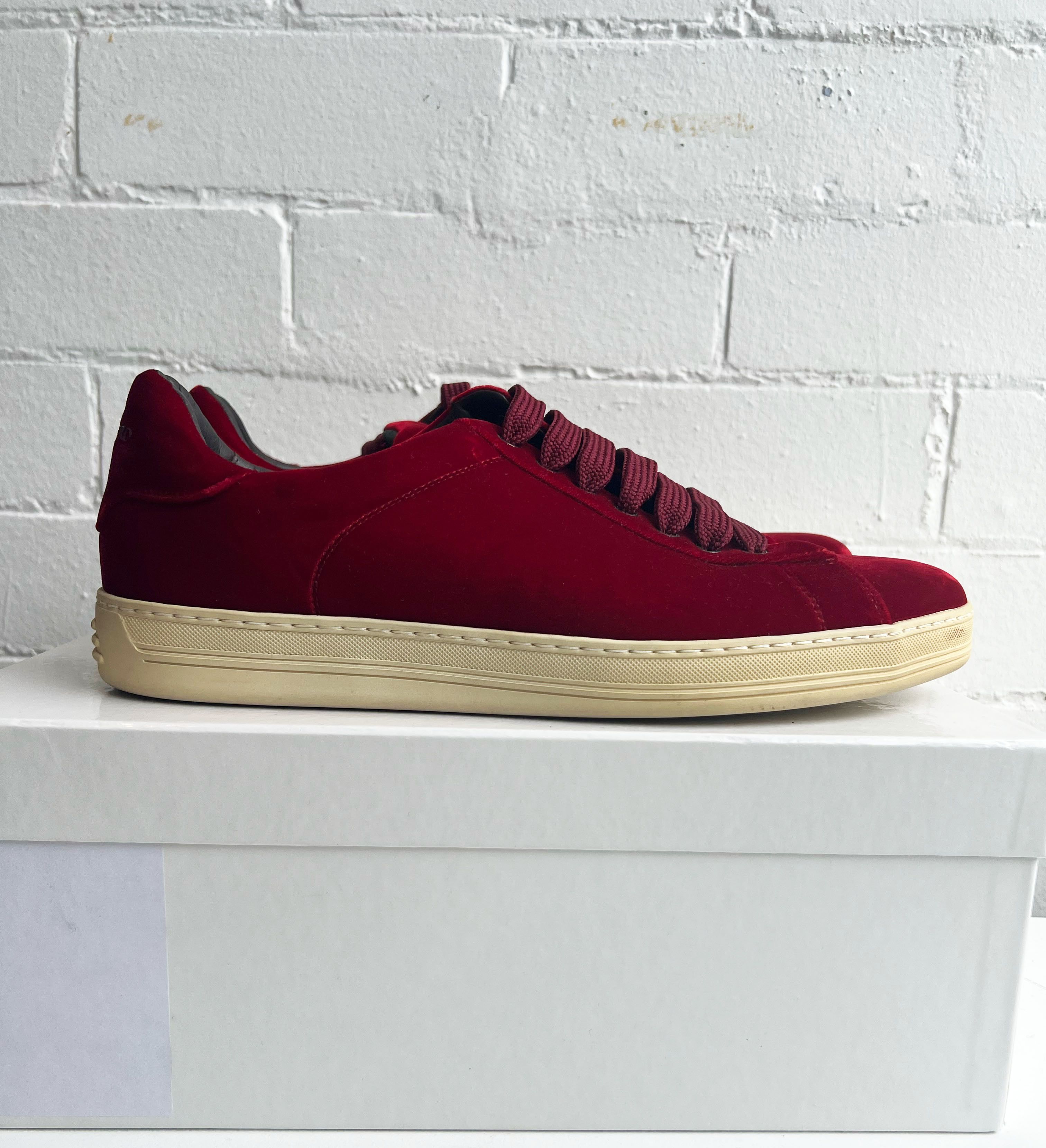 Tom Ford tom ford red velvet trainer Size US 11 / EU 44 - 6 Thumbnail