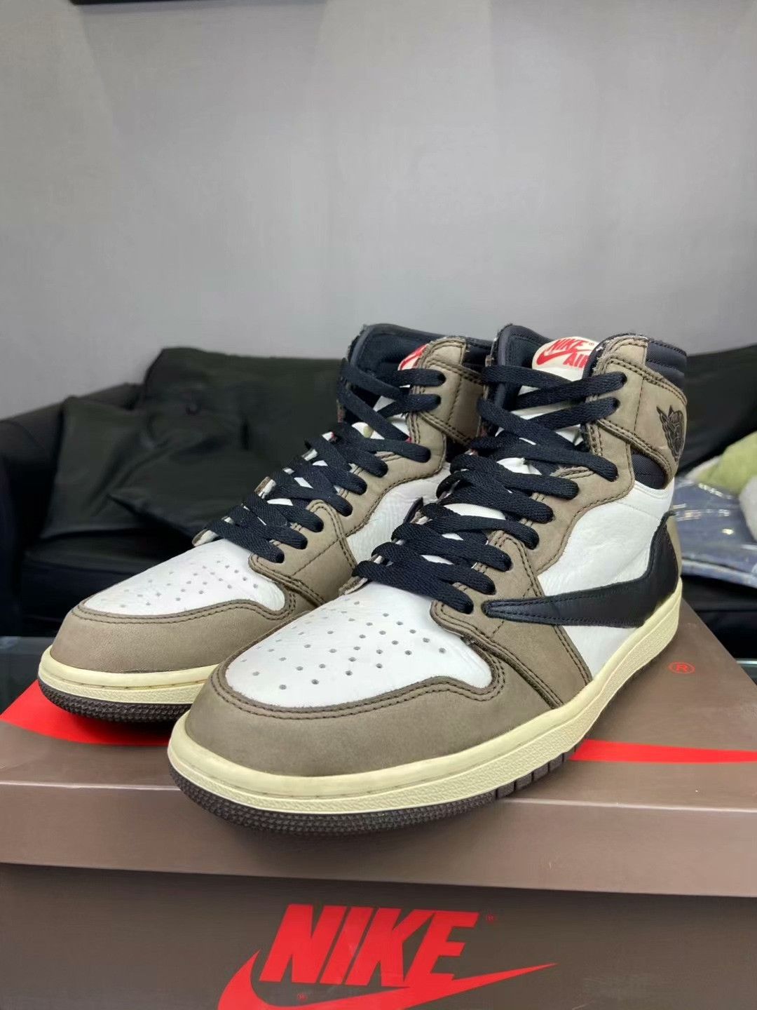 Nike Nike Lowtop Sneakers 10 Men Size US 10 / EU 43 - 1 Thumbnail