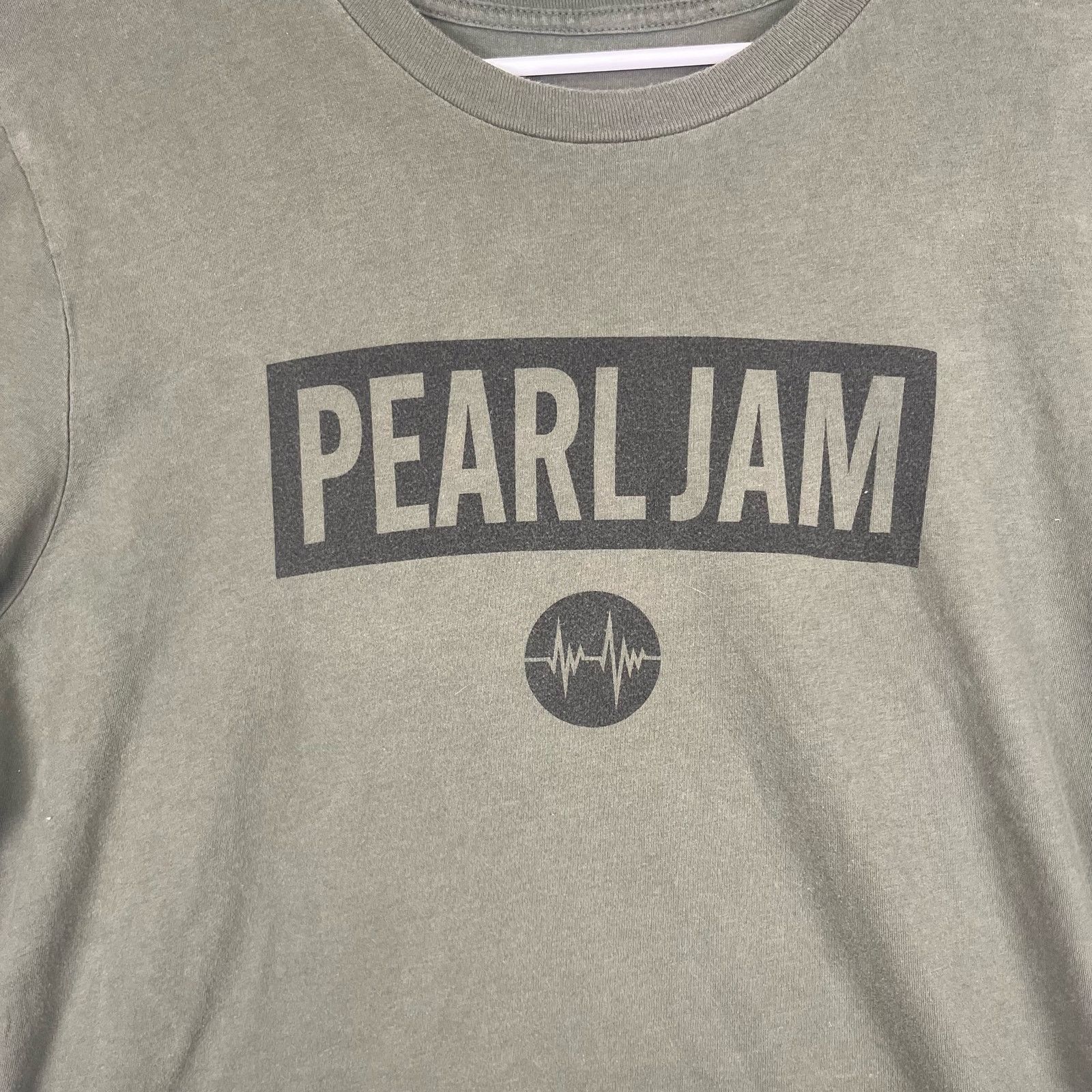 Other Pearl Jam 2022 Tour Shirt Band Rock Soft Army Green EE-04 Size US M / EU 48-50 / 2 - 2 Thumbnail
