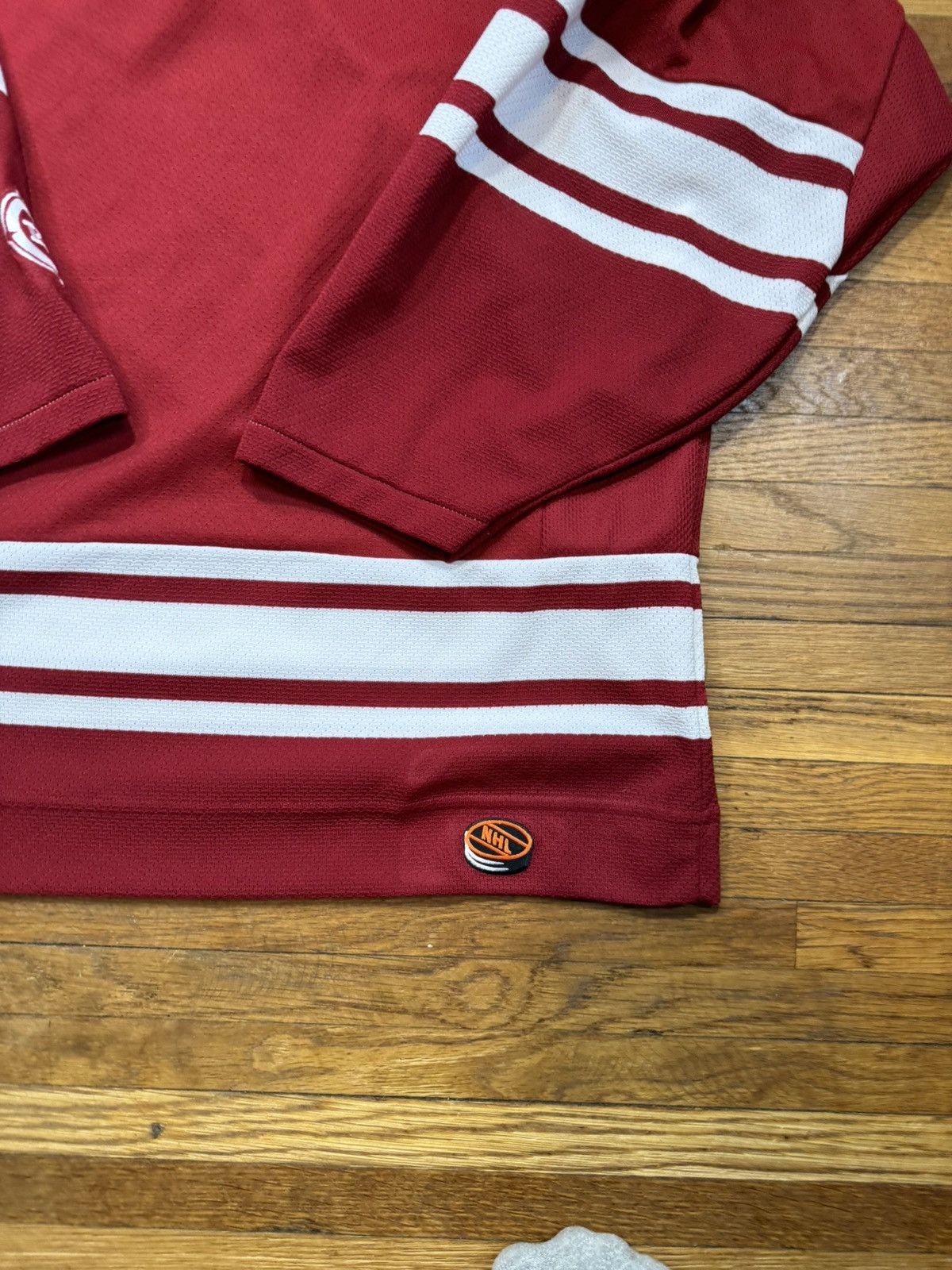 NHL × Vintage Vintage Phoenix Coyotes Hockey Jersey Size US M / EU 48-50 / 2 - 8 Thumbnail