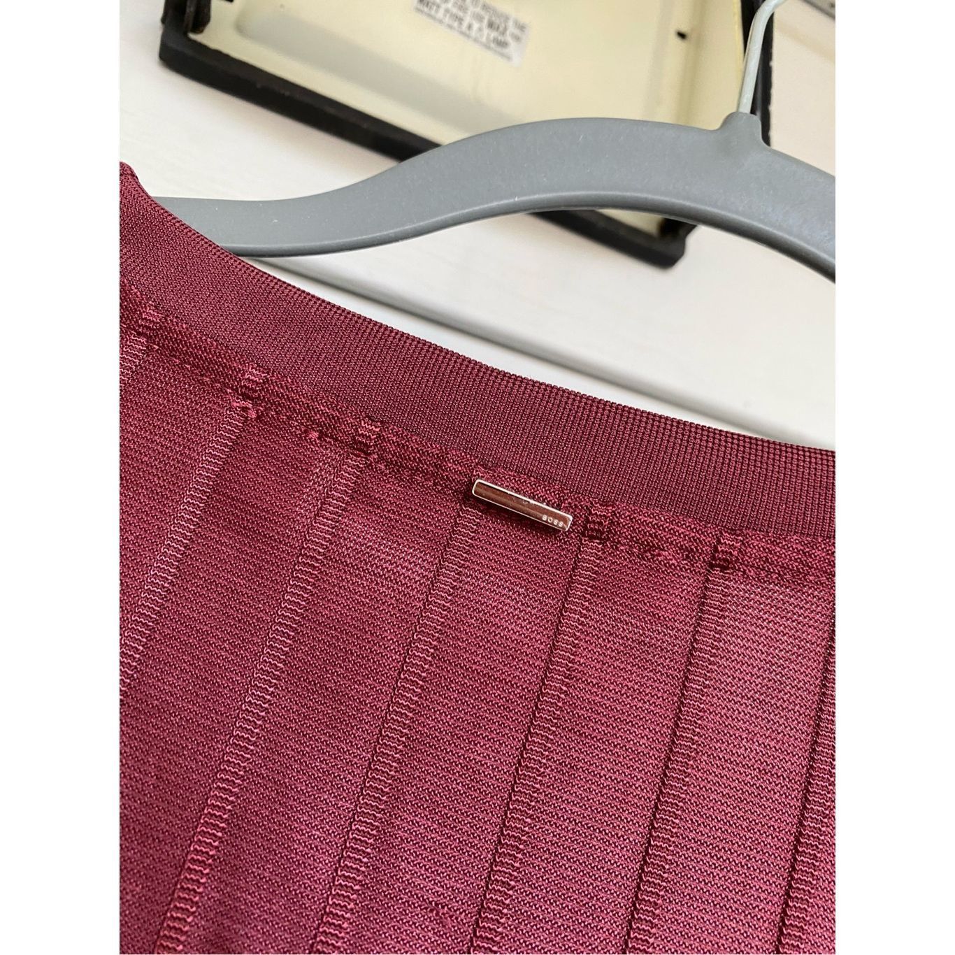 Hugo Boss Hugo Boss Maroon Burgundy Ribbed Short Sleeve Scoop Neck Blo Size M / US 6-8 / IT 42-44 - 7 Thumbnail
