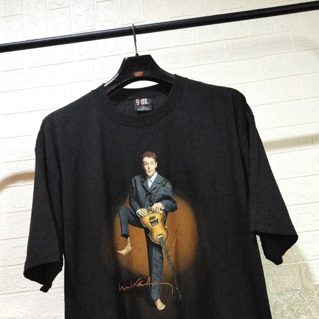 Vintage Vintage Paul McCartney © 2002 T-Shirt Size US XL / EU 56 / 4 - 1 Thumbnail