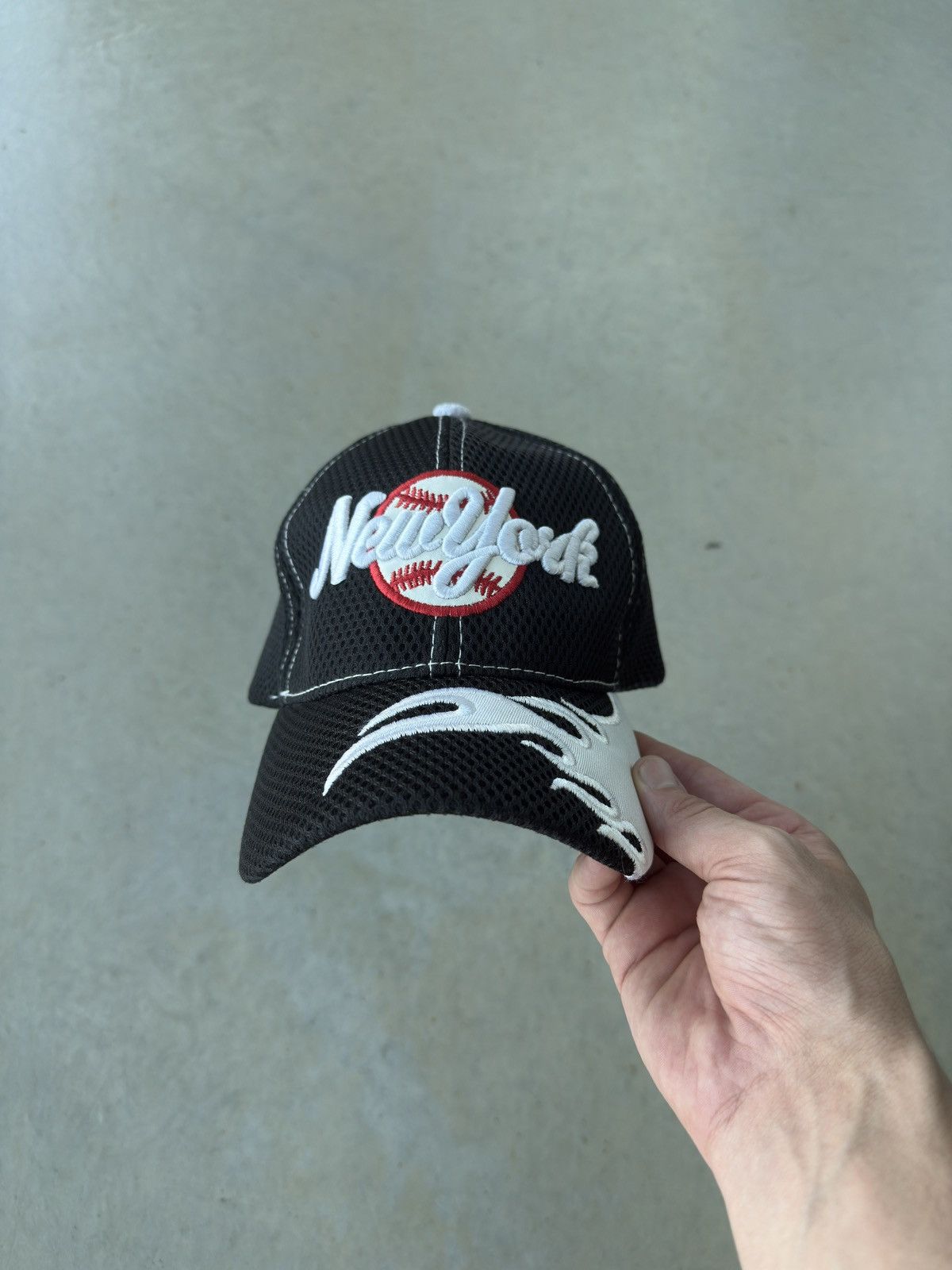Vintage Vintage Y2K New York Yankees Flame Hat Size ONE SIZE - 2 Thumbnail