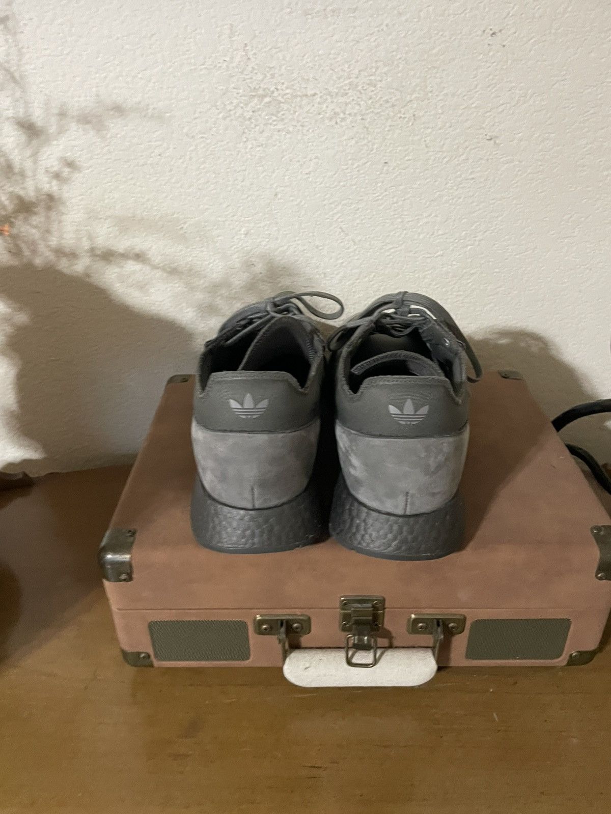 Adidas × Daniel Arsham Adidas X Daniel Asham New York Present Size US 11 / EU 44 - 6 Thumbnail
