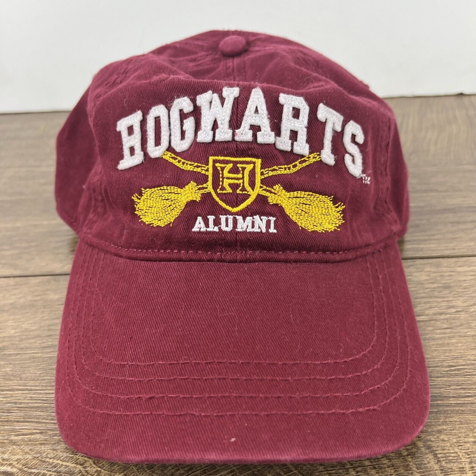 Other Harry Potter Hat Hogwarts Alumni Hat Red Adjustable Hat Red Size ONE SIZE - 6 Thumbnail
