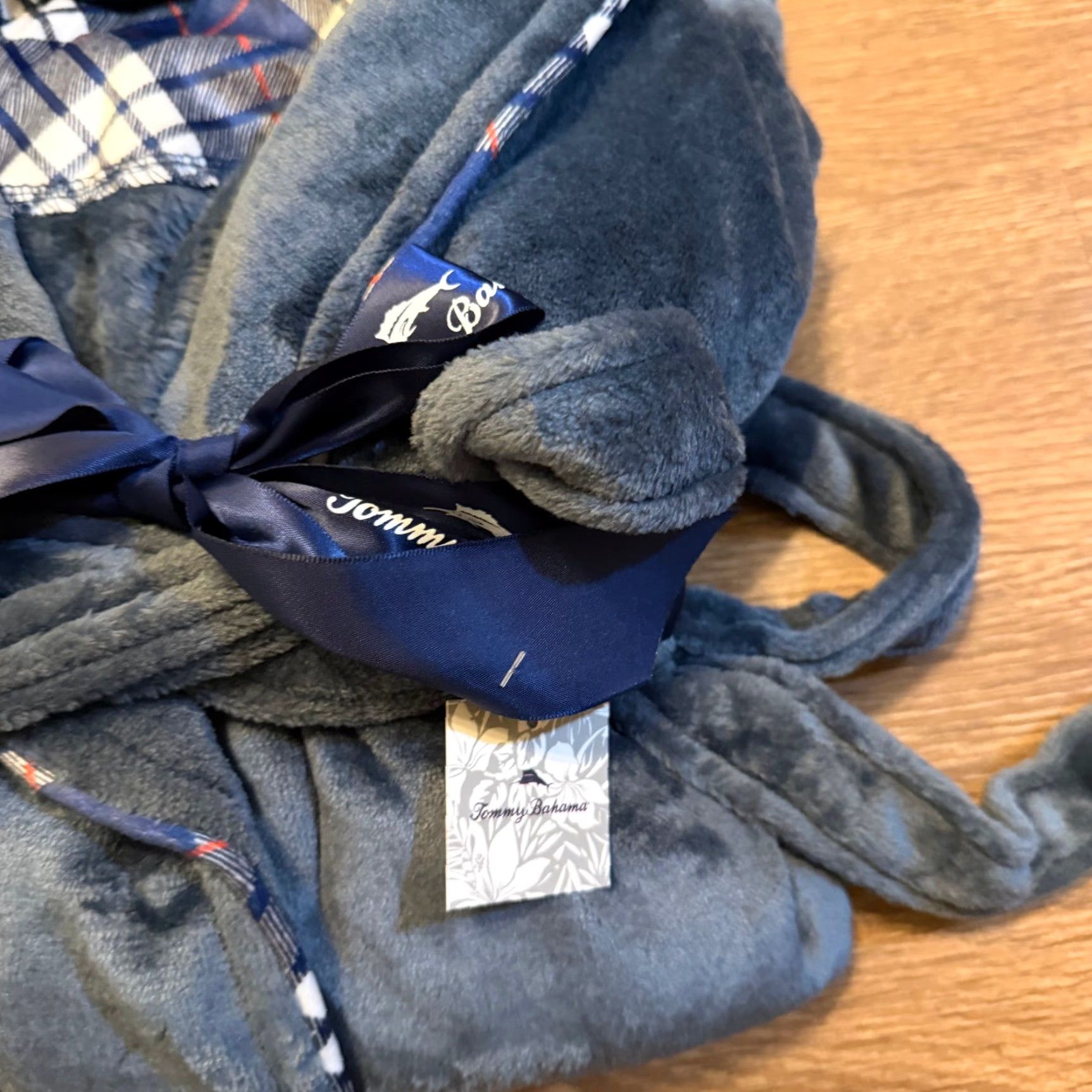 Tommy Bahama VINTAGE Tommy Bahama Robe Navy Plush Fleece Plaid Lining One Size Mens Weekend Winter New Size US M / EU 48-50 / 2 - 2 Thumbnail