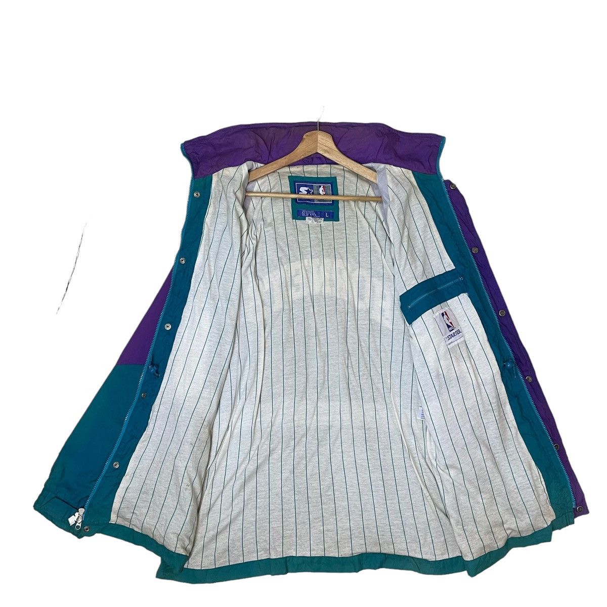 NBA × Starter Charlotte Hornetts Big Logo Zipper Jacket Sun Faded Size XL Size US XL / EU 56 / 4 - 17 Thumbnail