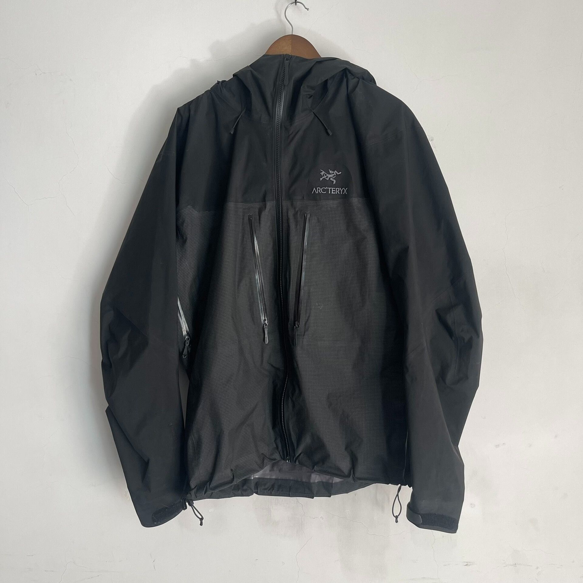 Arc'teryx Arc'teryx Alpha Jacket for Men Size US XL / EU 56 / 4 - 1 Thumbnail