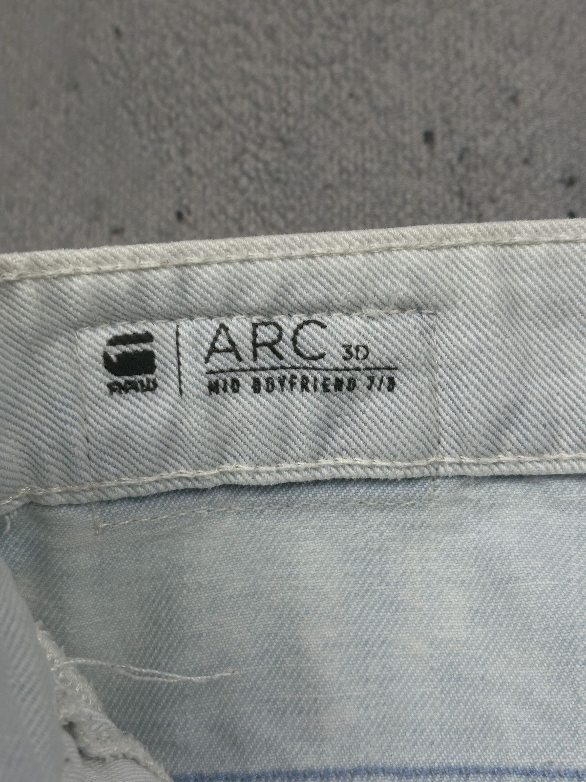 G-Star Vintage G-Star RAW Arc 3D Mid Boyfriend 7/8 Restored Denim Size 30" / US 8 / IT 44 - 8 Thumbnail