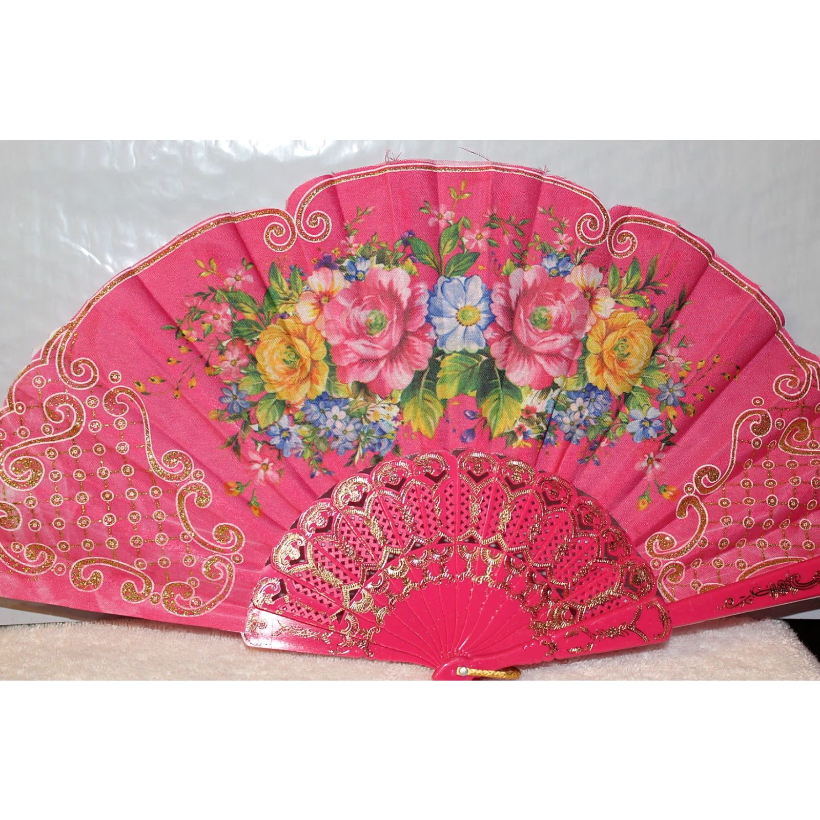 Pinko FAN Small Hand Type Fan FLOWERS FLOWER PINK D1, Unbranded, 16 Inches Wide When Opened, 9 Inches Length When Closed Size ONE SIZE - 2 Thumbnail