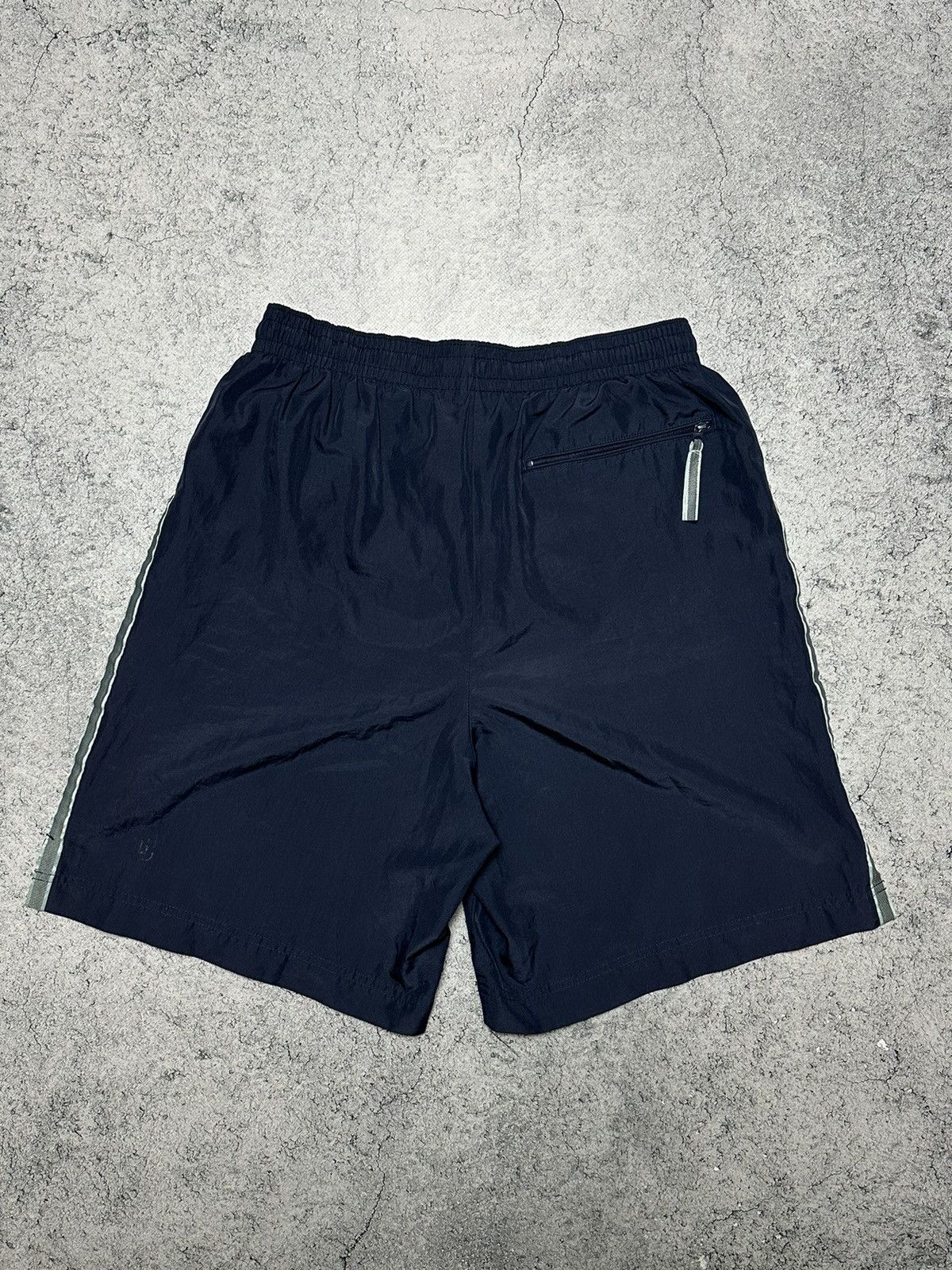 Vintage Vintage Nike Shorts Size S Y2K Size US 30 / EU 46 - 6 Thumbnail