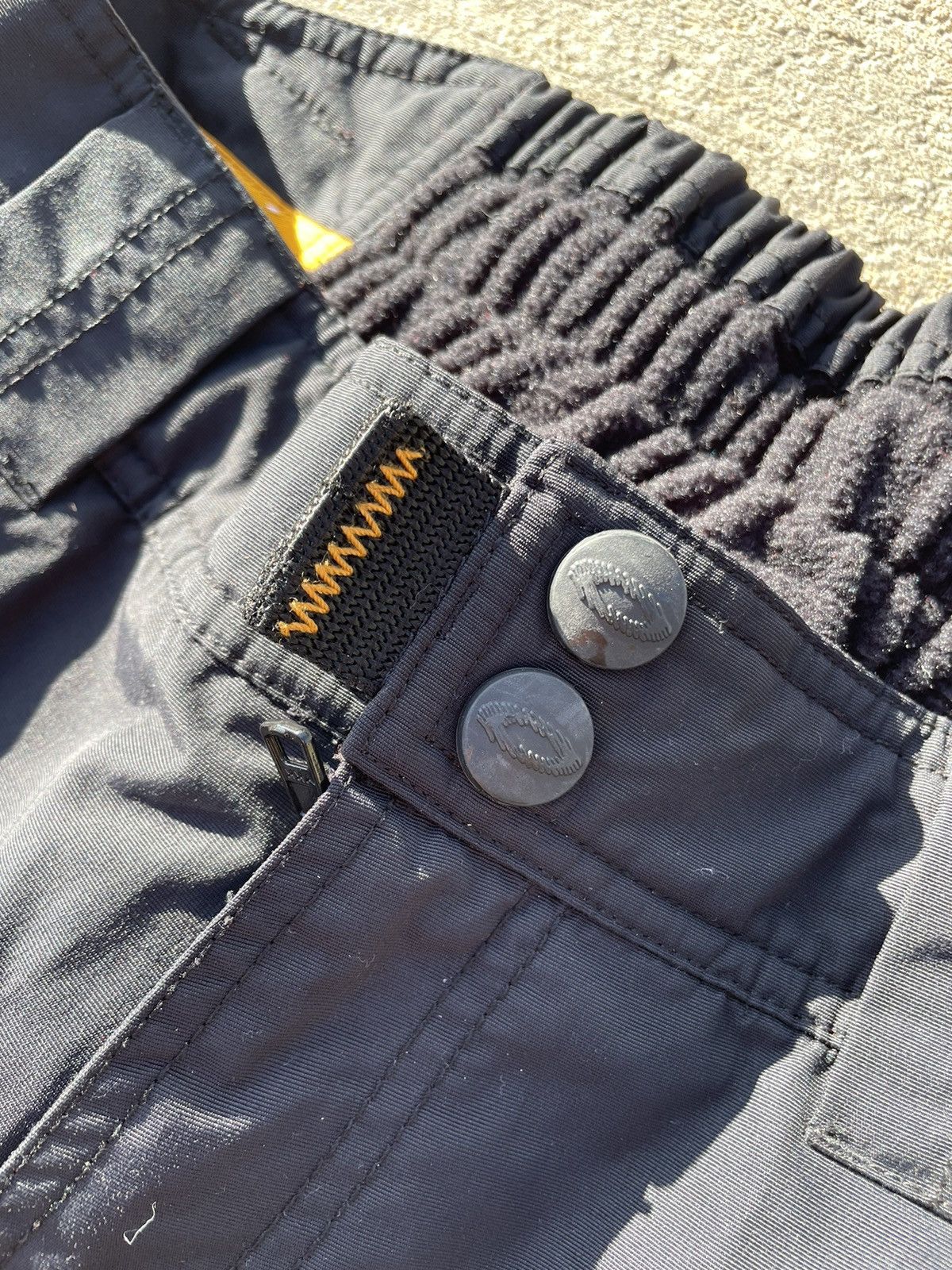Oakley × Vintage INSANE VINTAGE 2000s OAKLEY SOFTWEAR SKI PANTS Size US 30 / EU 46 - 9 Thumbnail