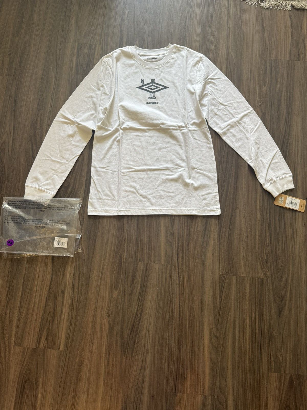 Umbro Akomplice x Umbro Long Sleeve Tee White Size Medium Size US M / EU 48-50 / 2 - 1 Thumbnail