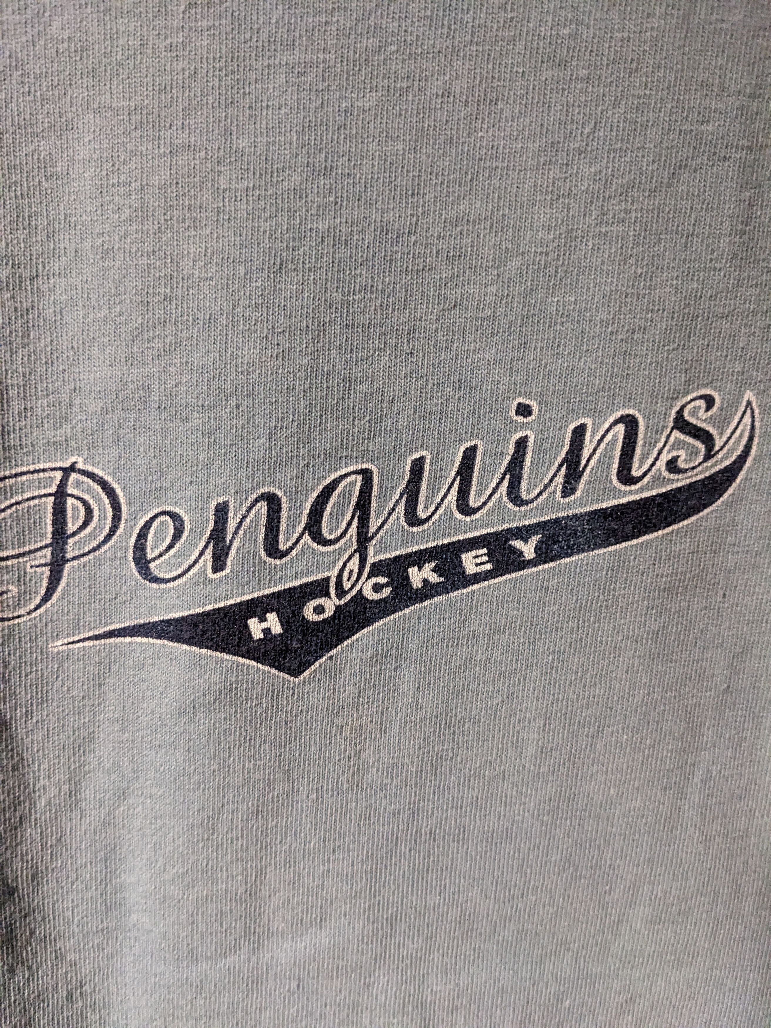 NHL × Vintage Vintage Y2K Penguins Pittsburgh NHL Hockey Jansport T-Shirt Size US XL / EU 56 / 4 - 2 Thumbnail