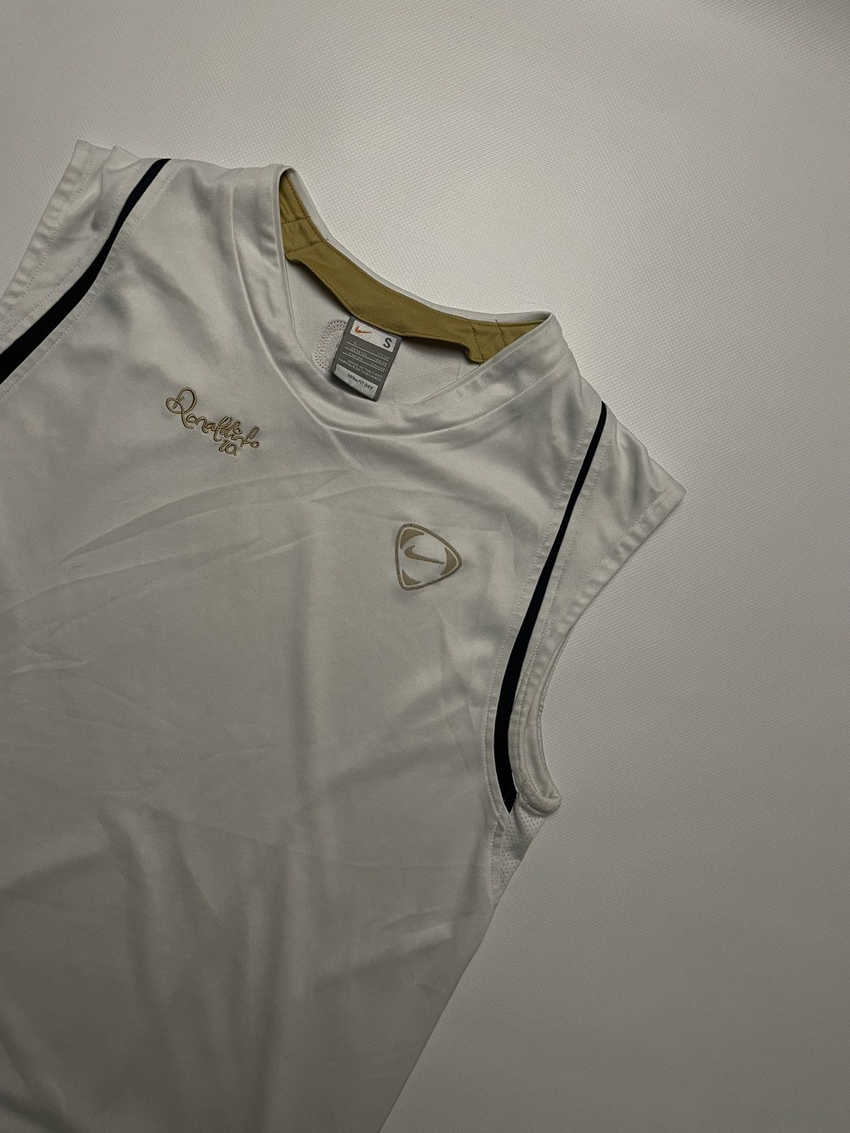 Nike 2007-08 Nike Ronaldinho 'R10' Training Vest - 10/10 -S Size US S / EU 44-46 / 1 - 3 Thumbnail