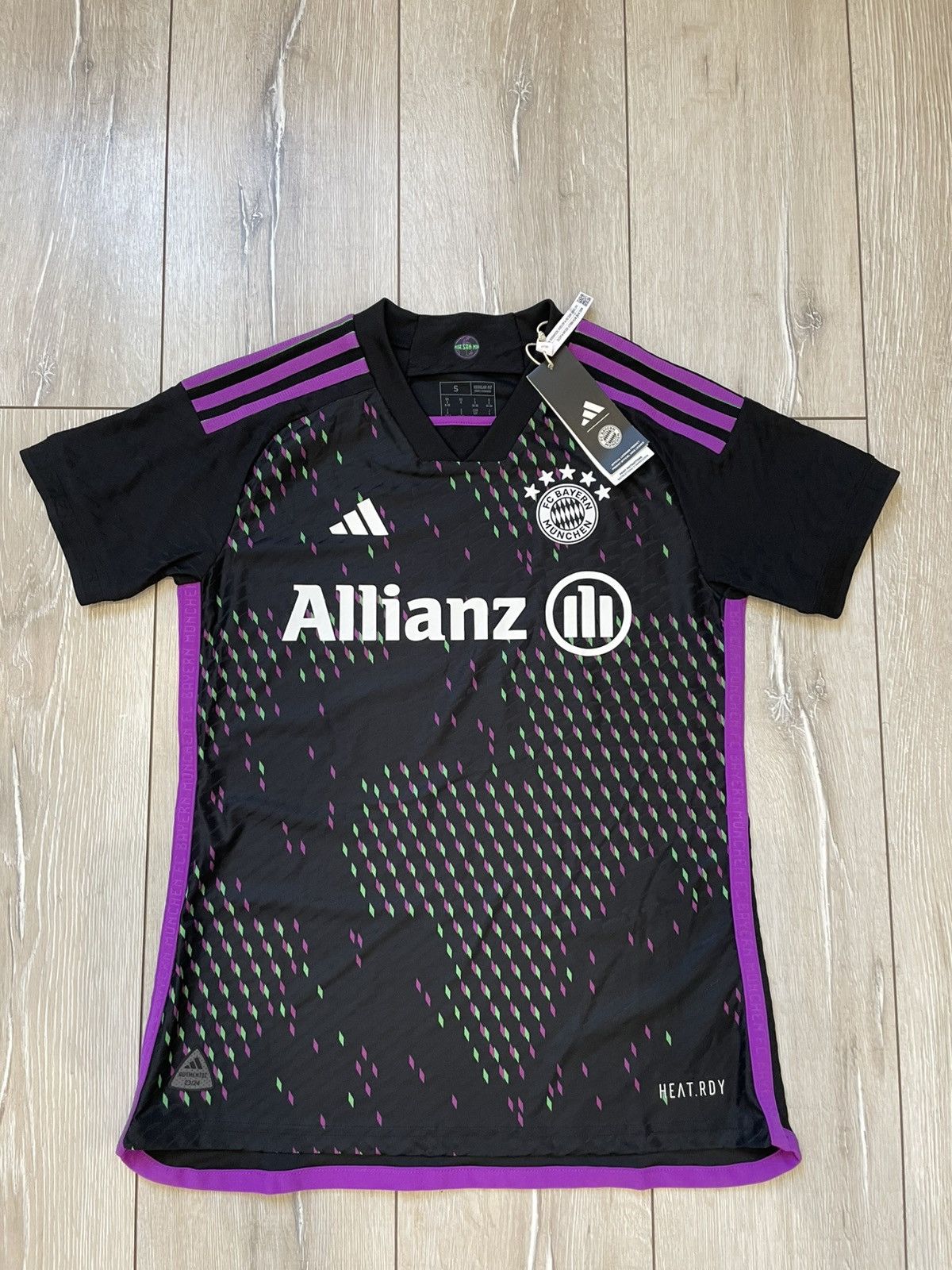 Adidas Adidas Bayern Munich 23/24 Player Version Away Womans Jersey Size S / US 4 / IT 40 - 1 Thumbnail
