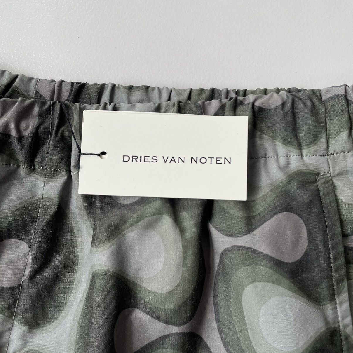 Dries Van Noten S/S 24 70s Print ‘Piperi’ Nylon Shorts Size US 32 / EU 48 - 5 Thumbnail