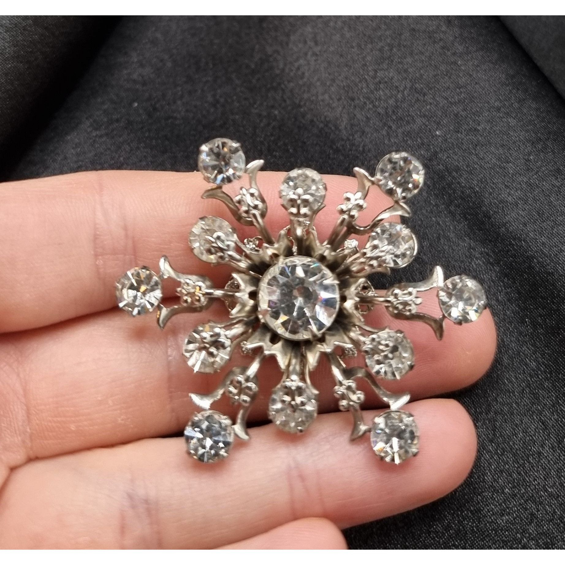 Vintage Vintage 1960's Rhinestone Snowflake Brooch Pin Size ONE SIZE - 6 Thumbnail
